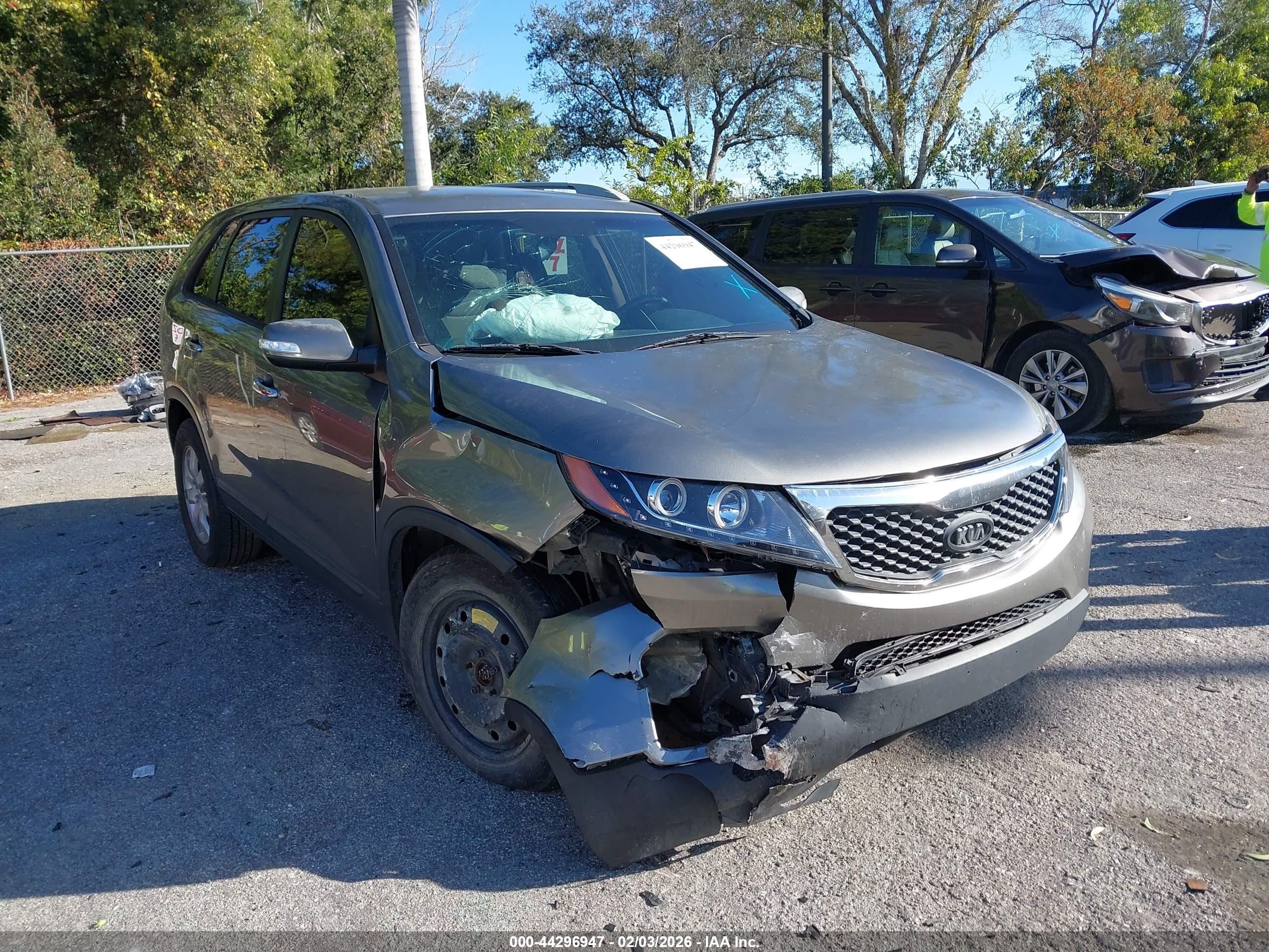 KIA SORENTO image 6