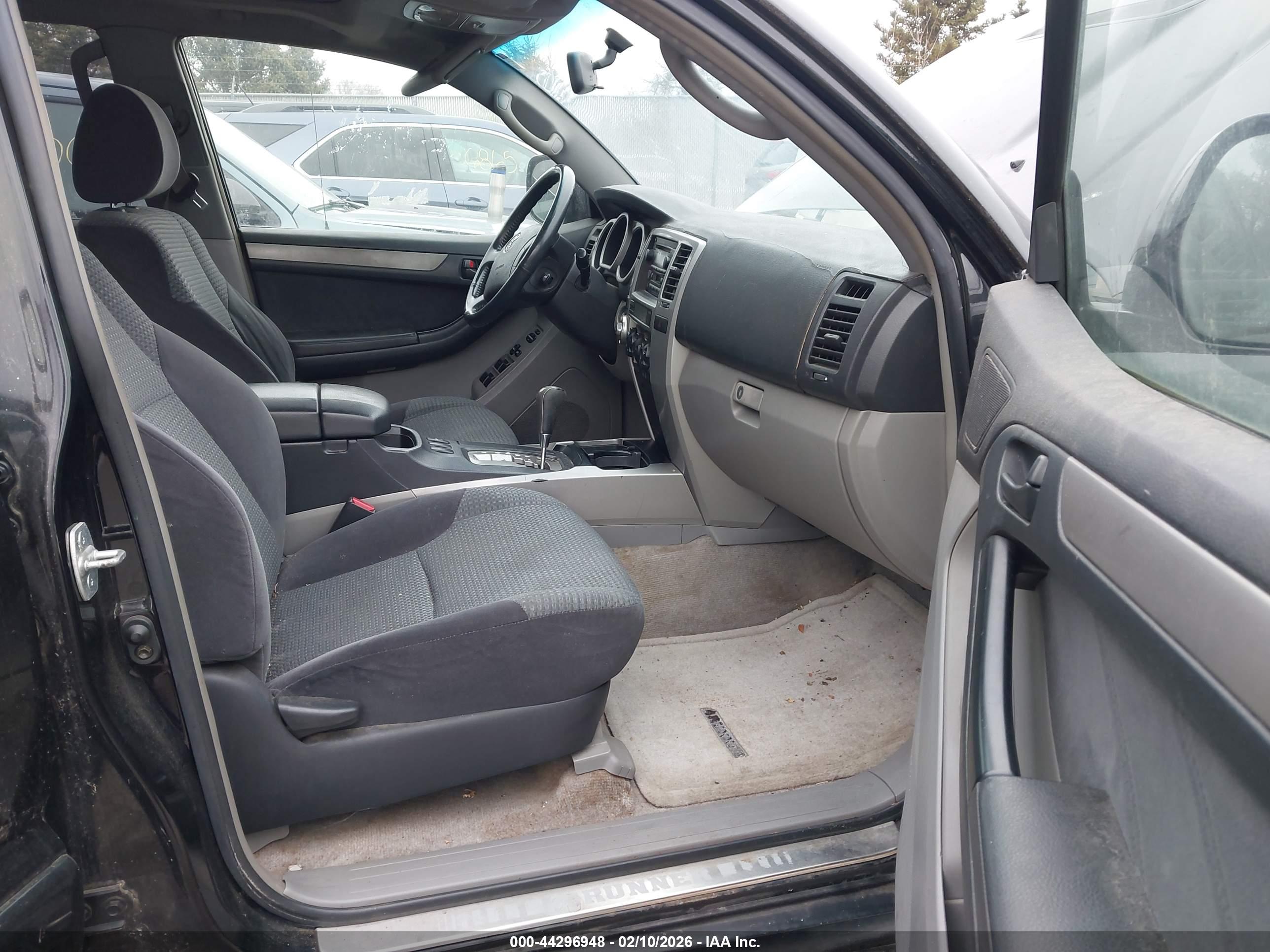 TOYOTA 4RUNNER image 5