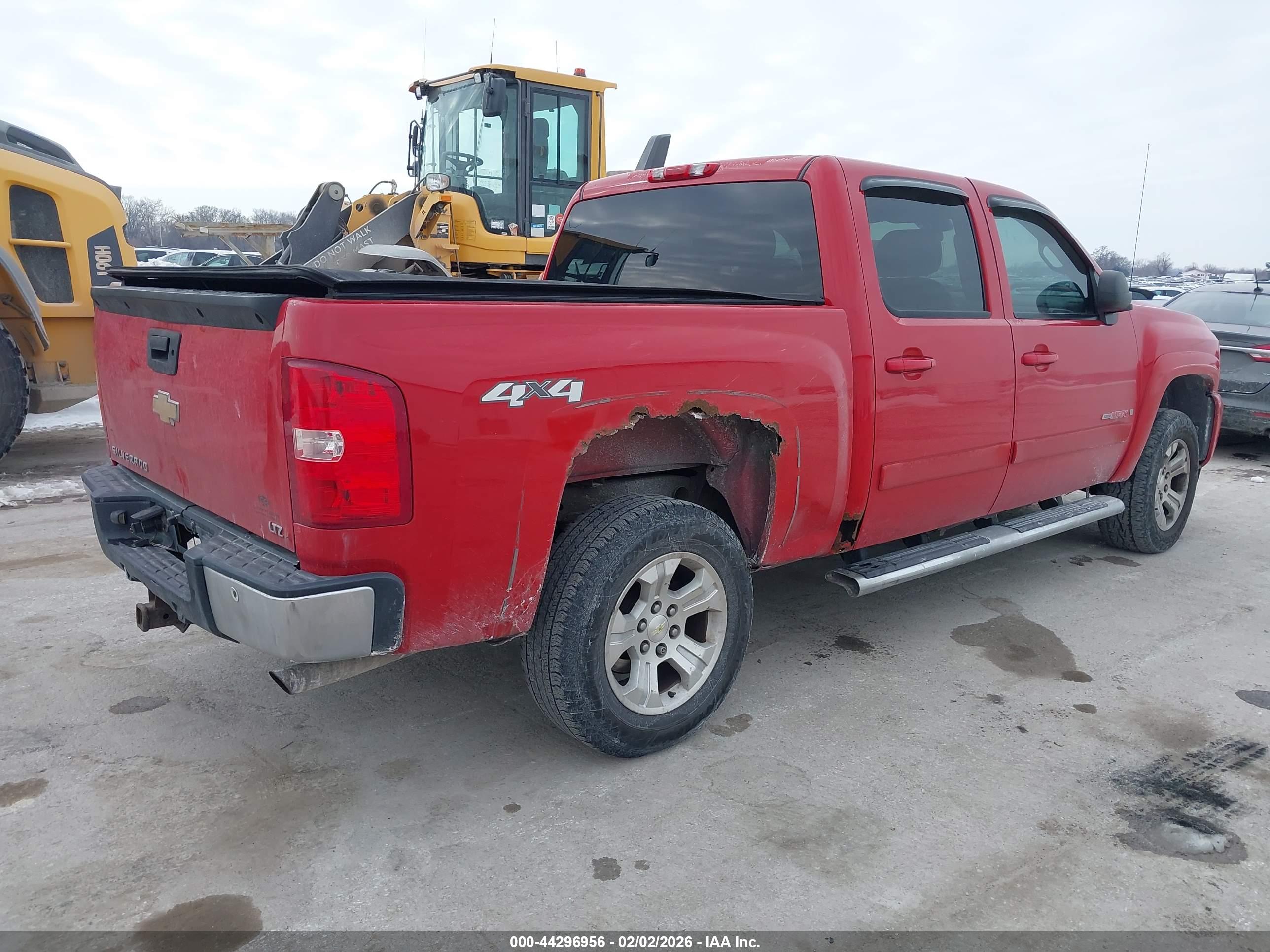 CHEVROLET SILVERADO image 4