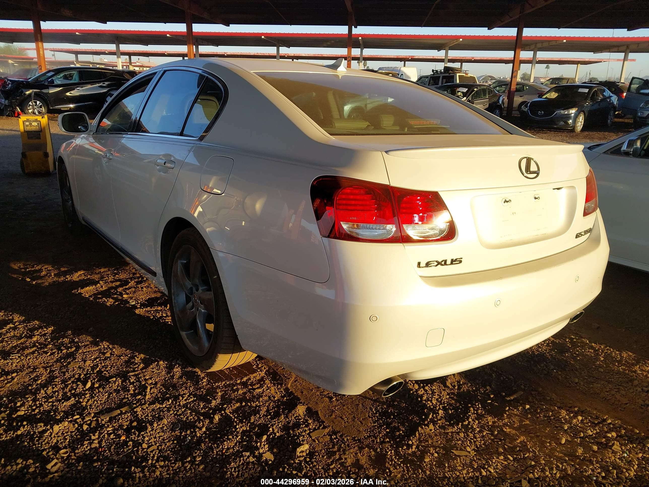 LEXUS GS image 3