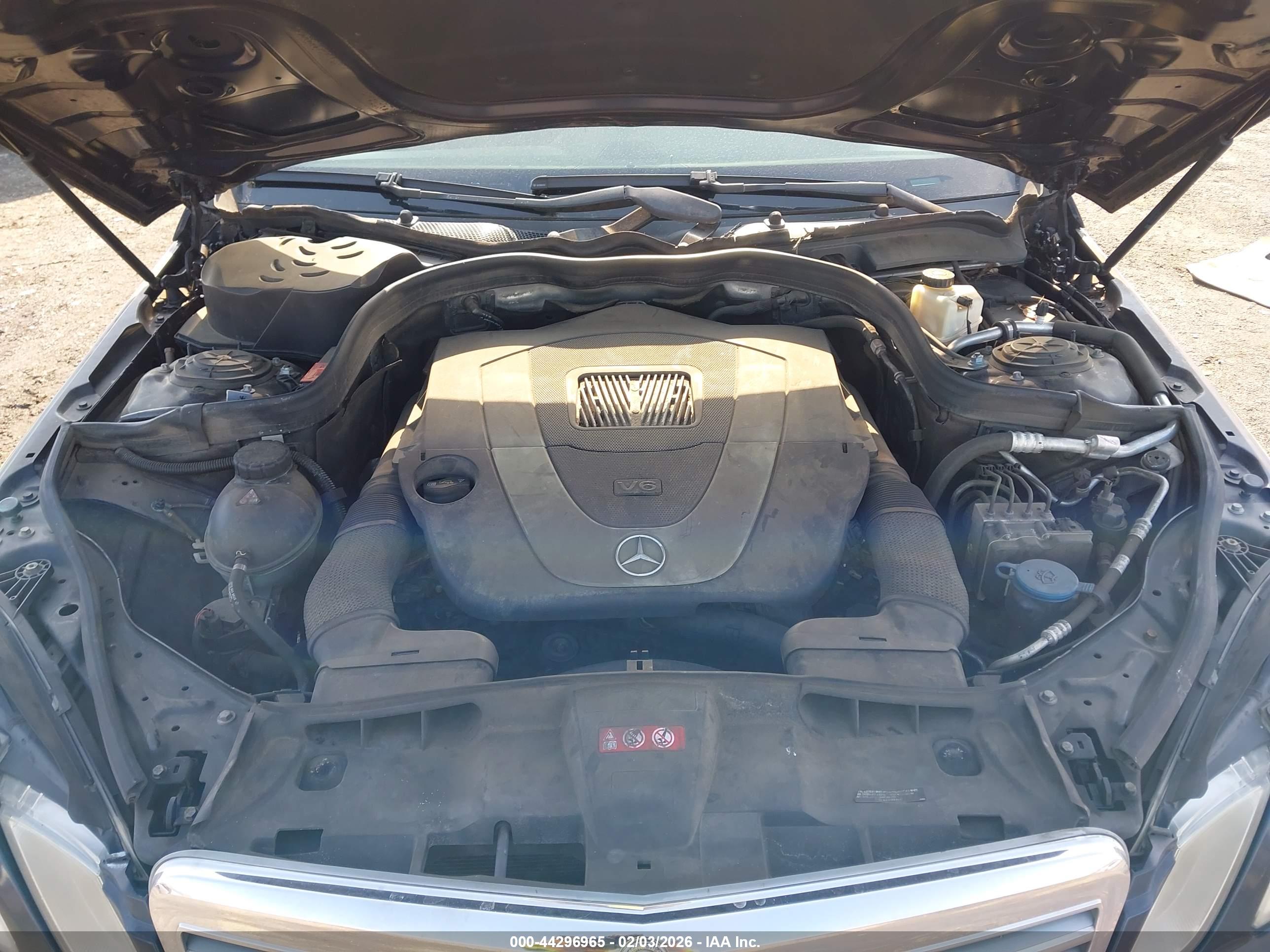 MERCEDES-BENZ E image 10