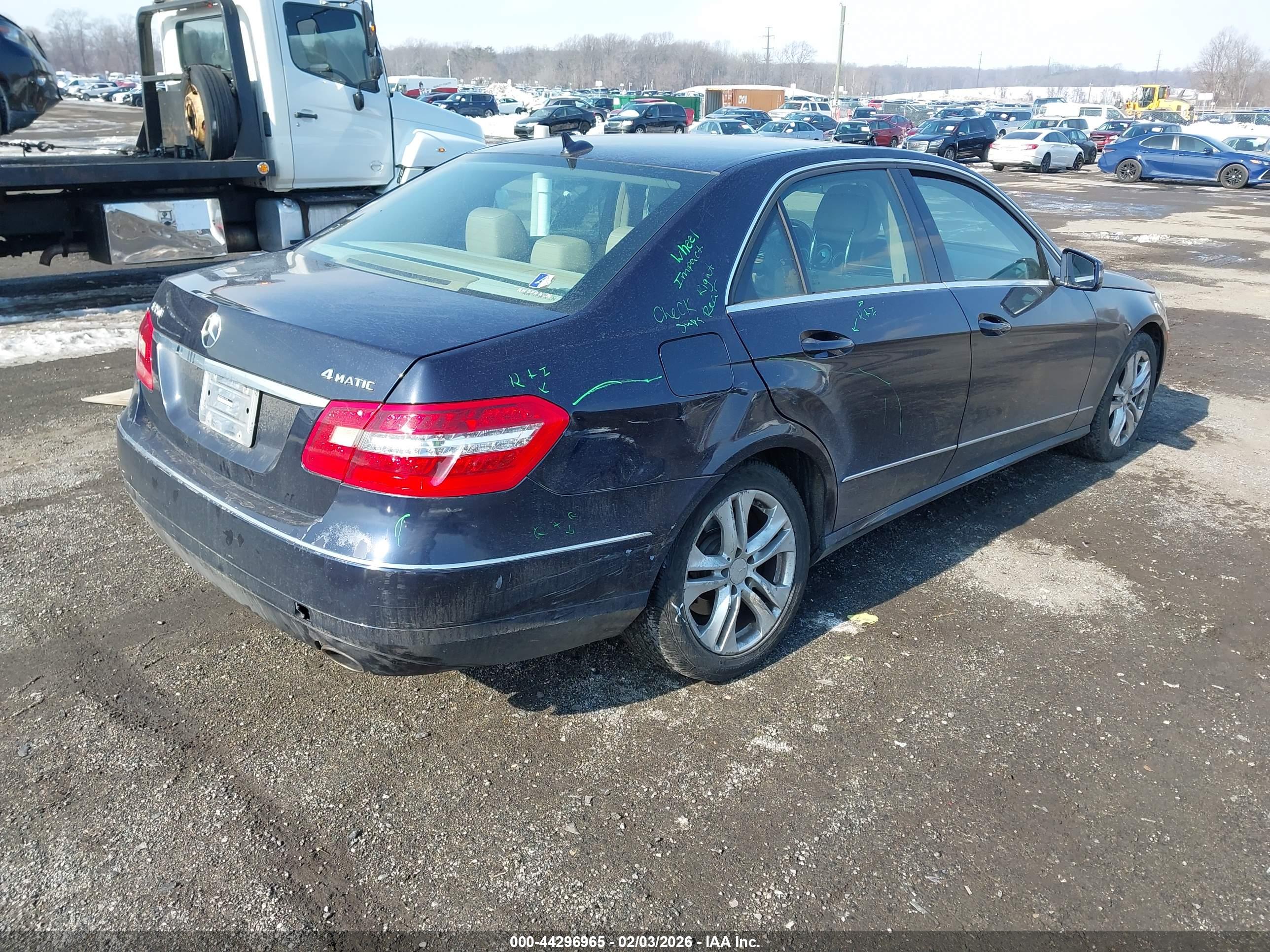 MERCEDES-BENZ E image 4