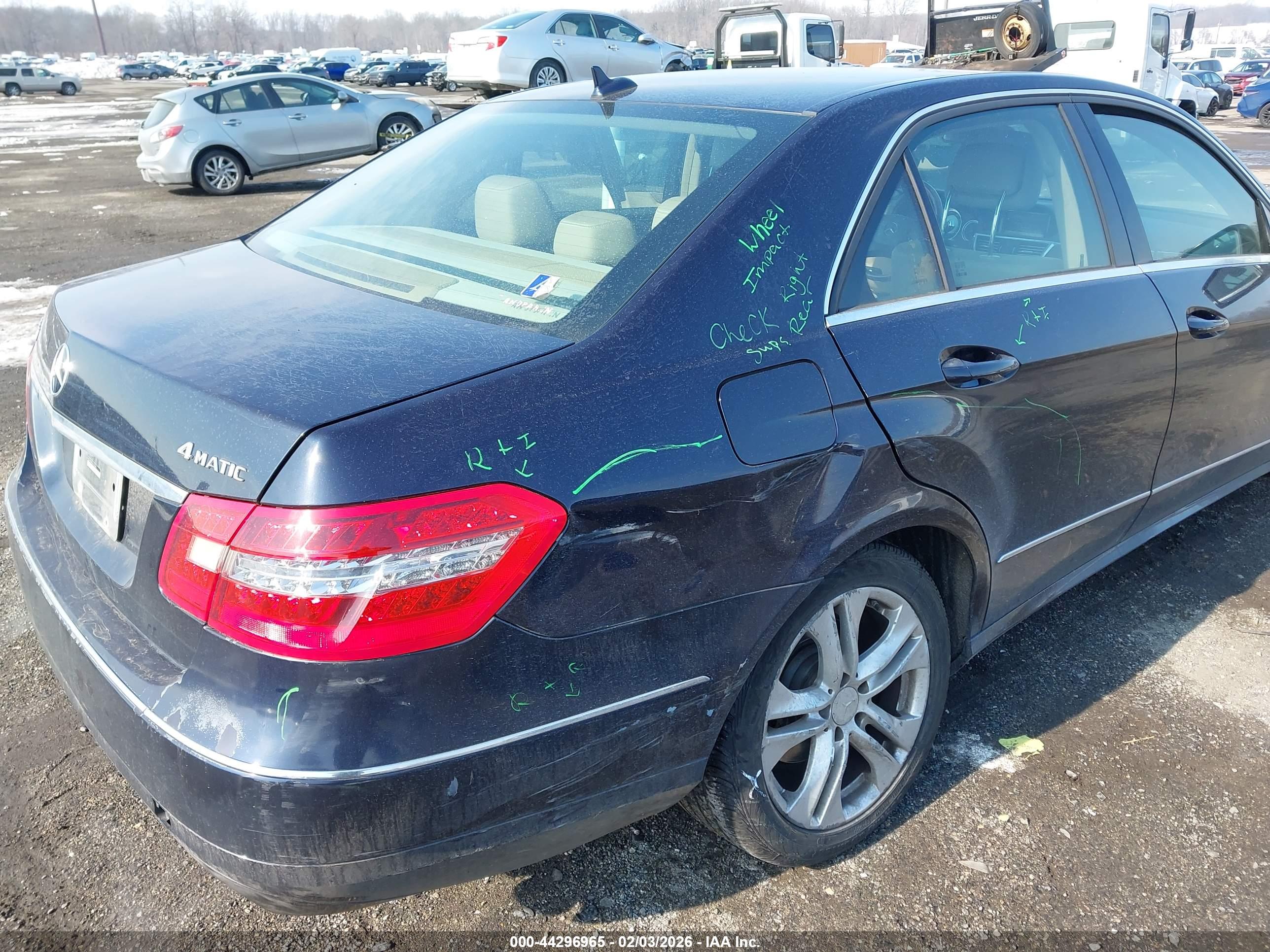 MERCEDES-BENZ E image 6