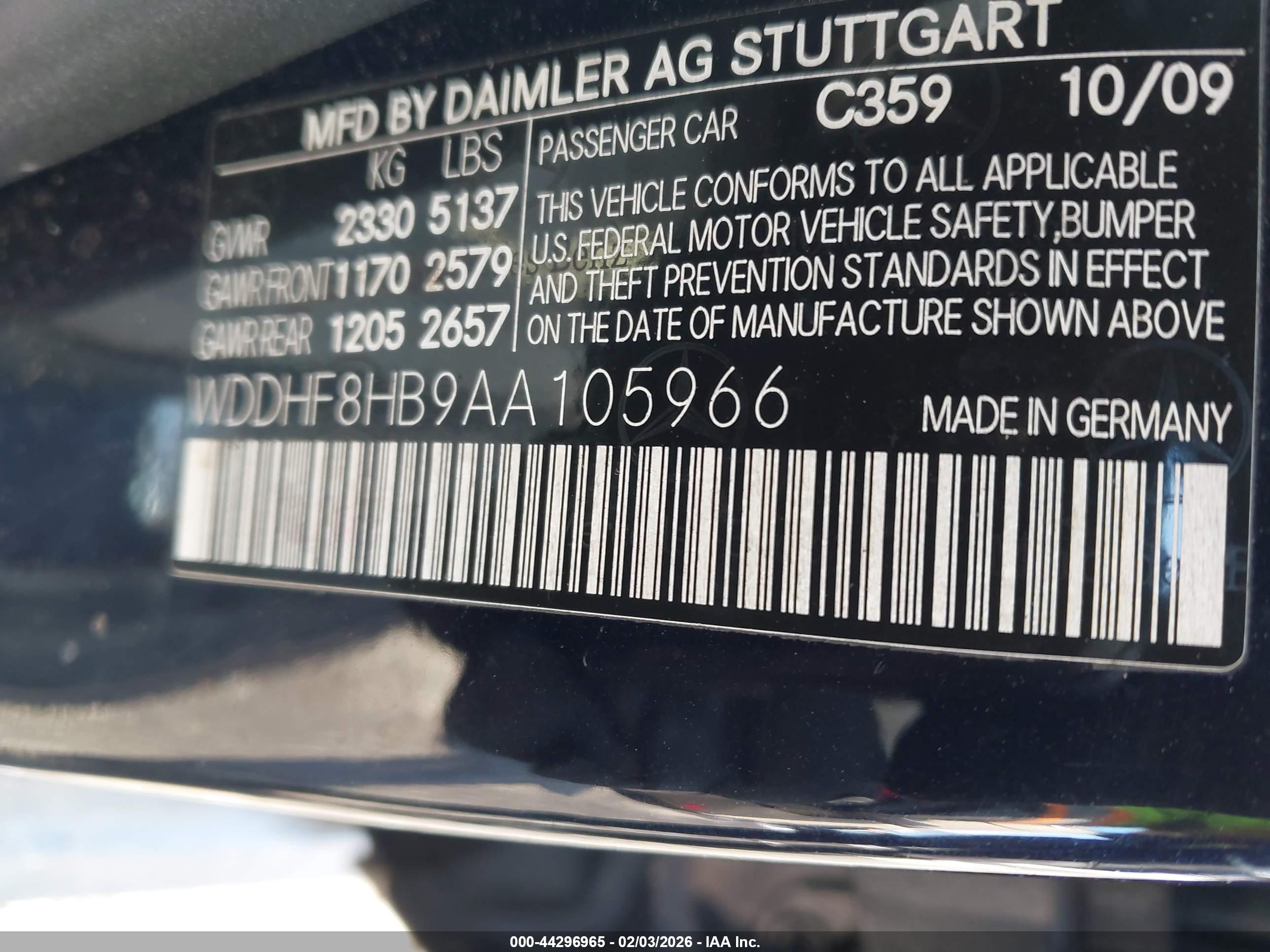 MERCEDES-BENZ E image 9