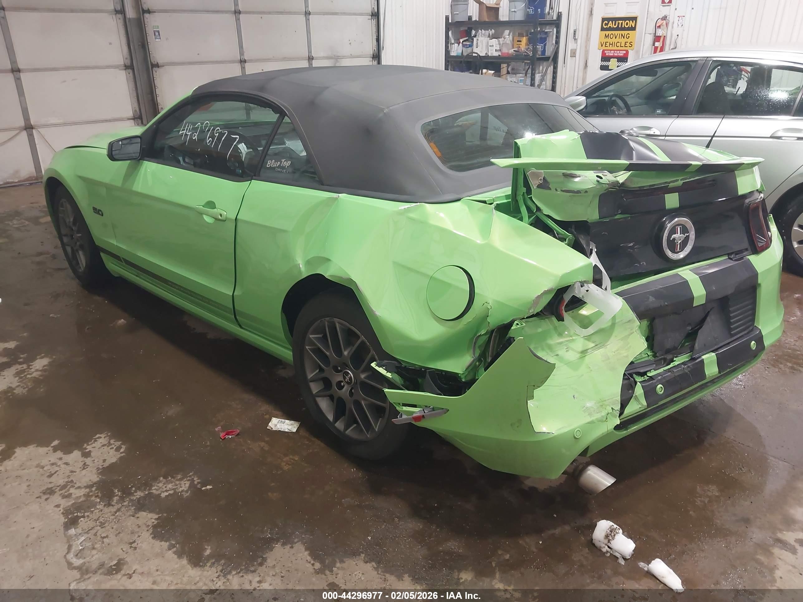 FORD MUSTANG image 3