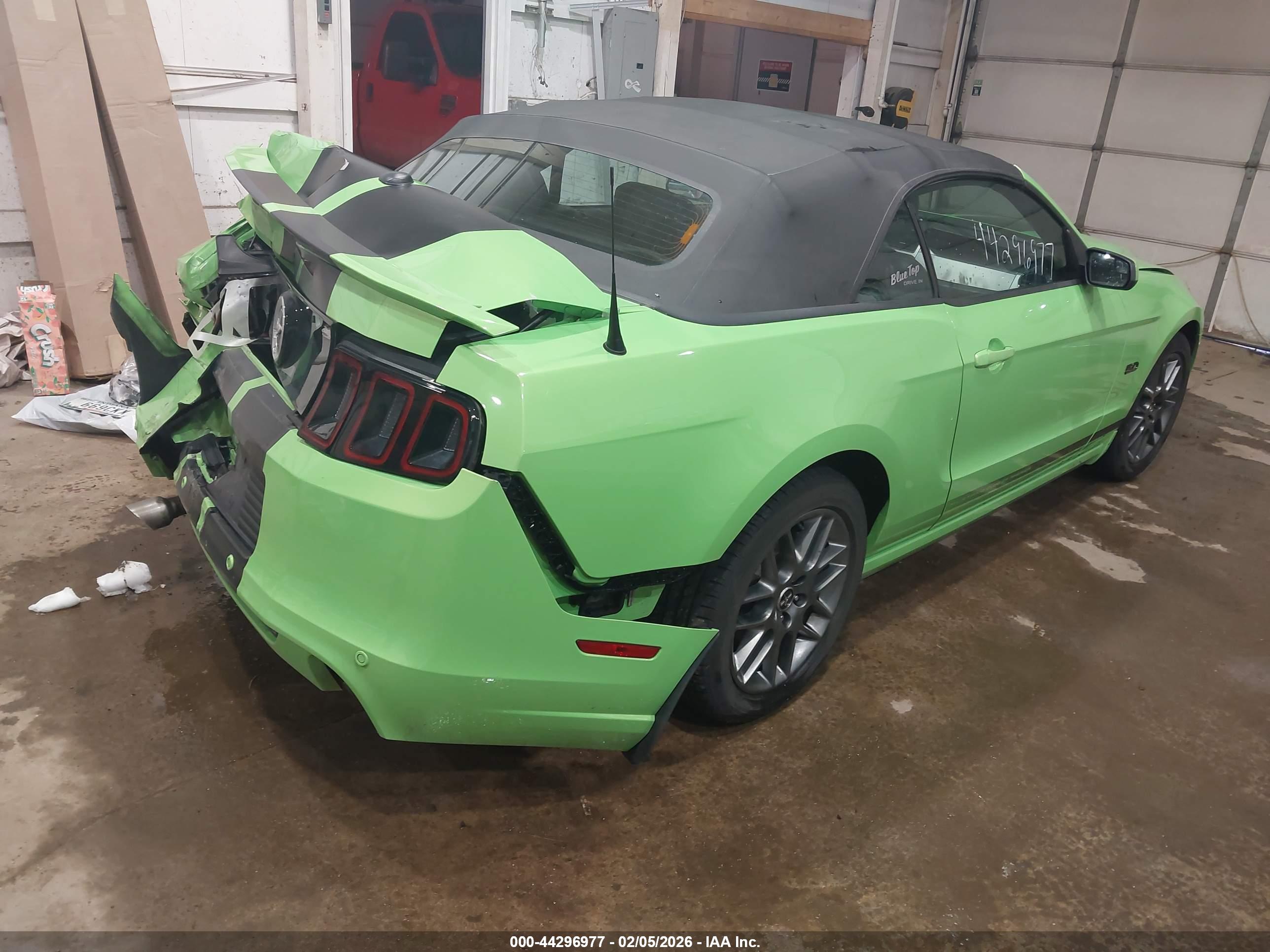 FORD MUSTANG image 4