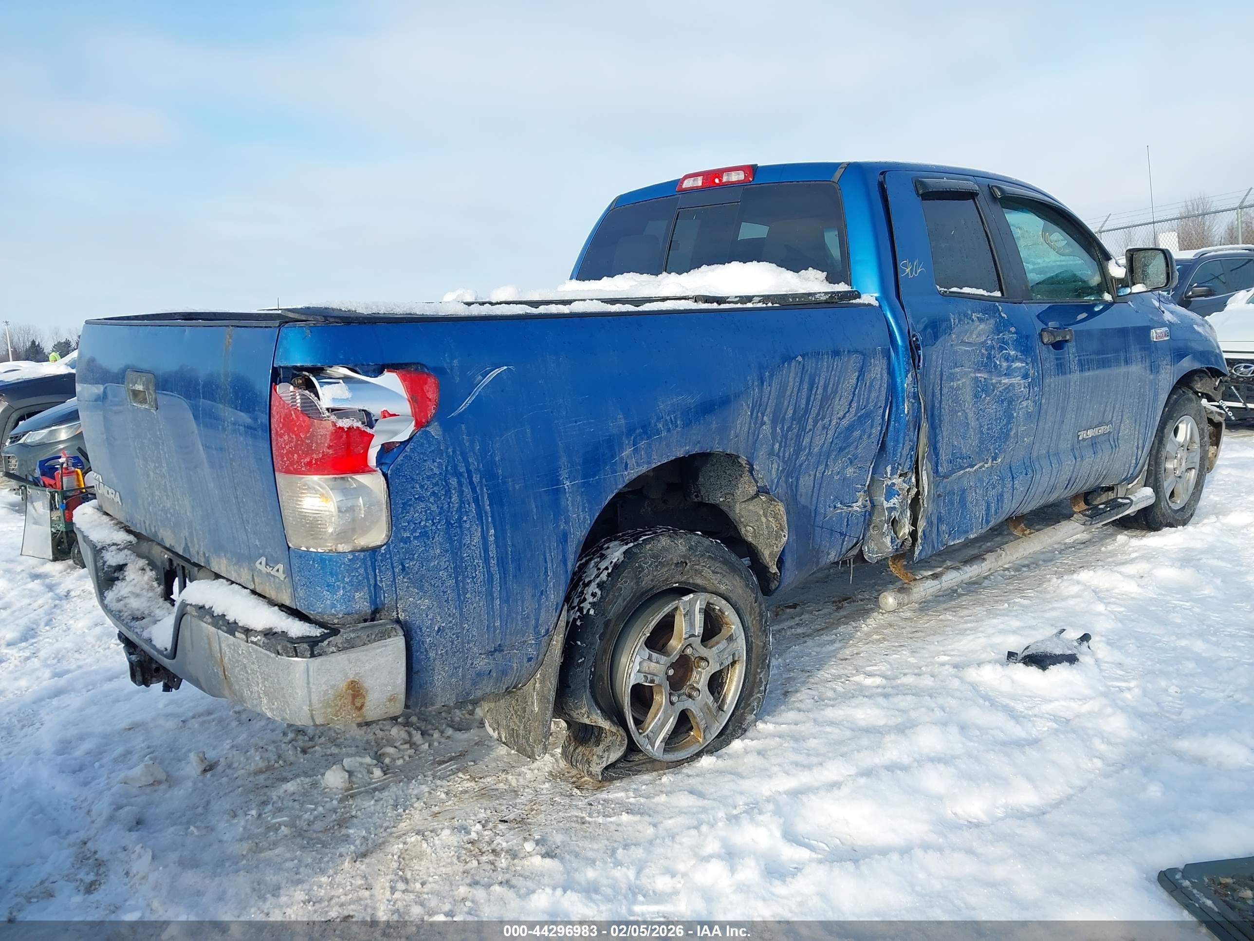 TOYOTA TUNDRA image 4