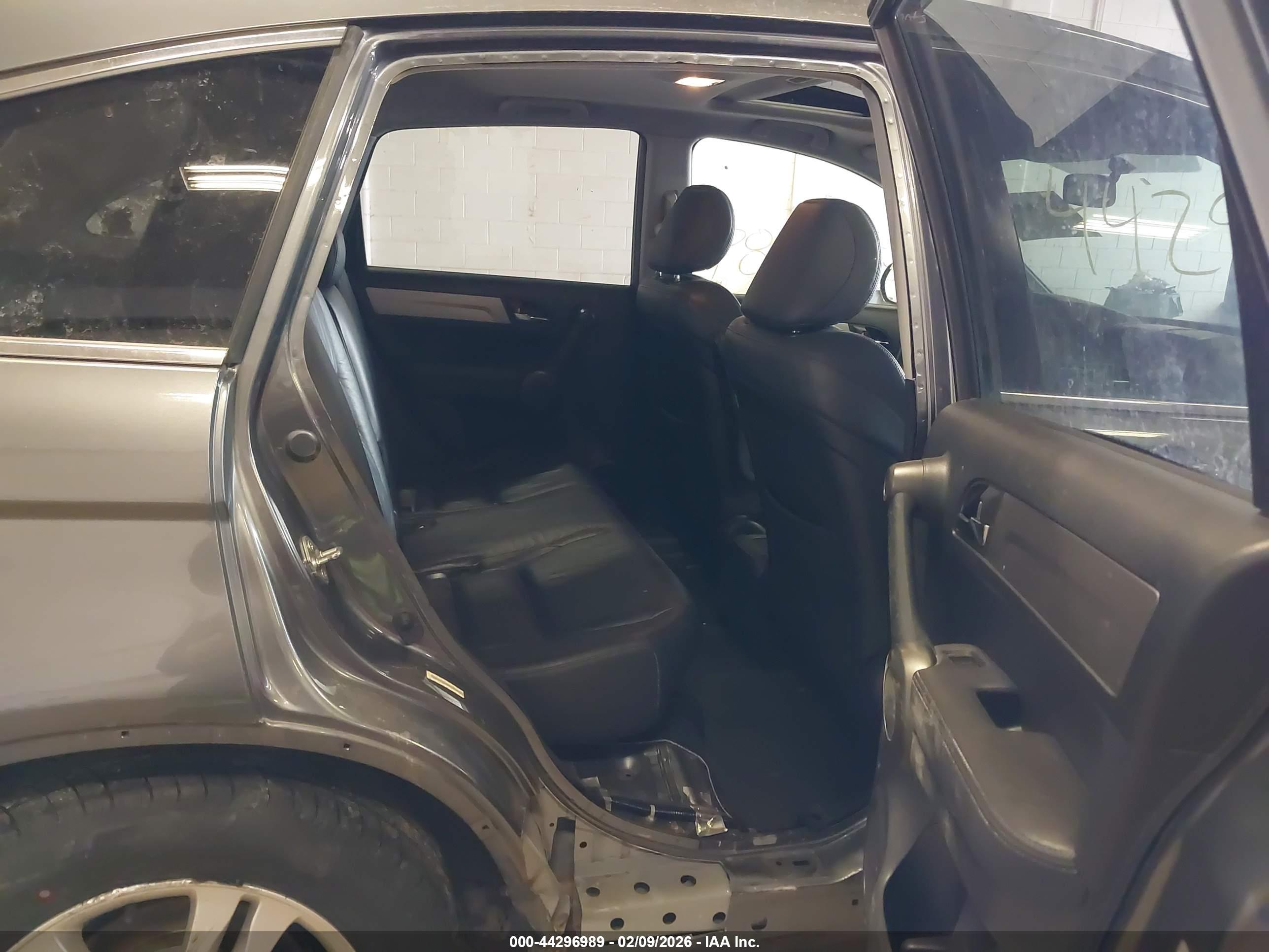 HONDA CR-V image 8