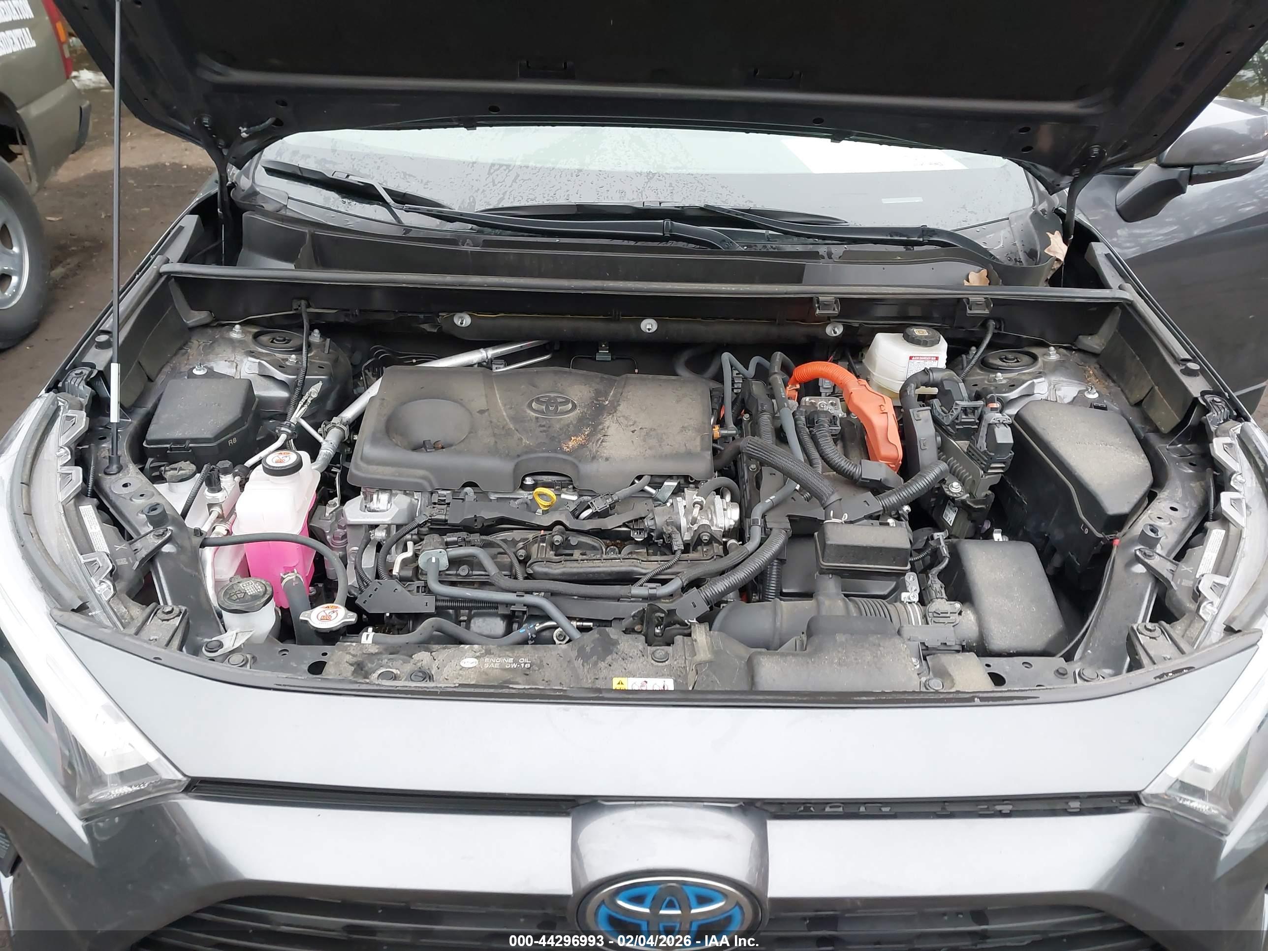 TOYOTA RAV4 image 10