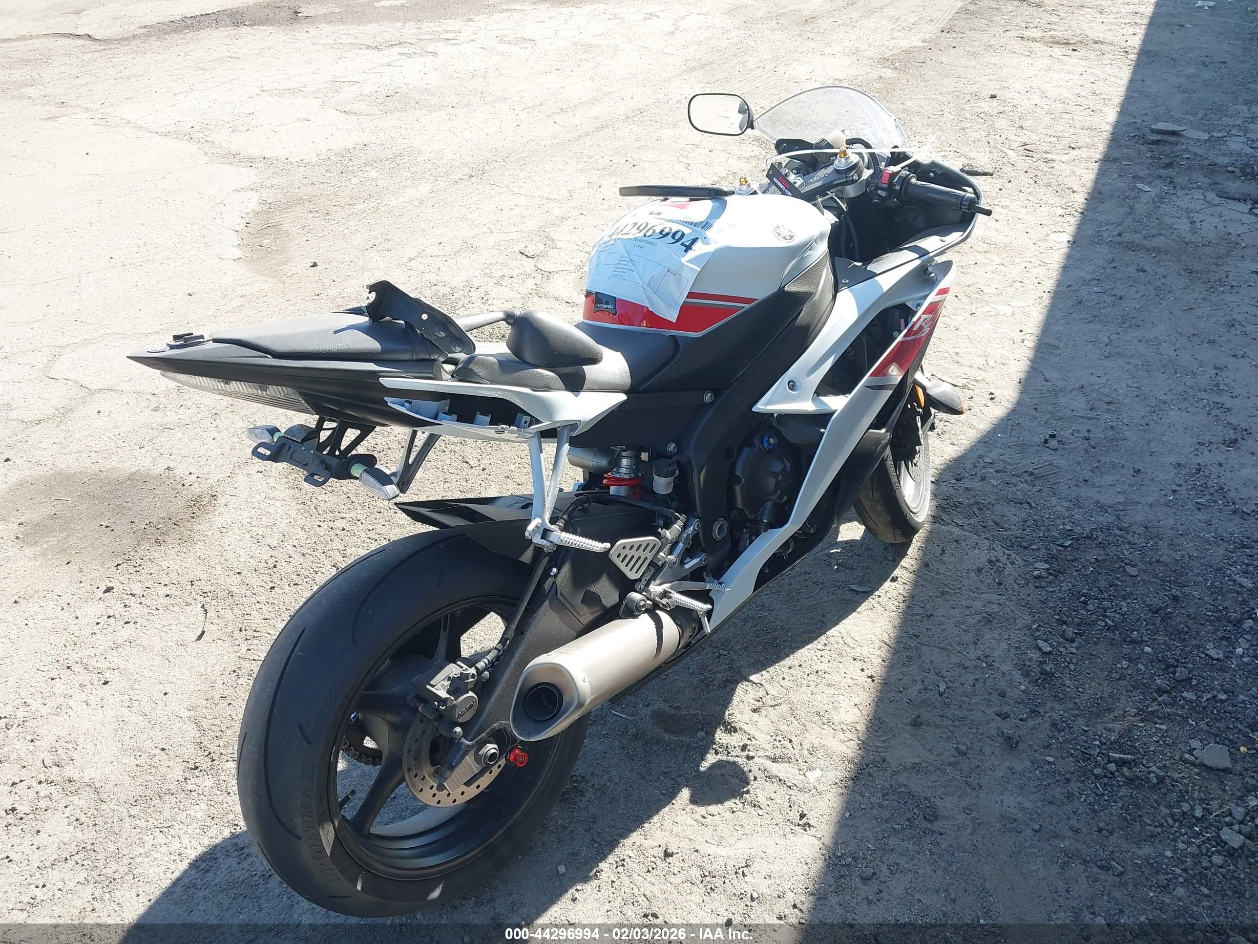 YAMAHA YZFR6 image 4