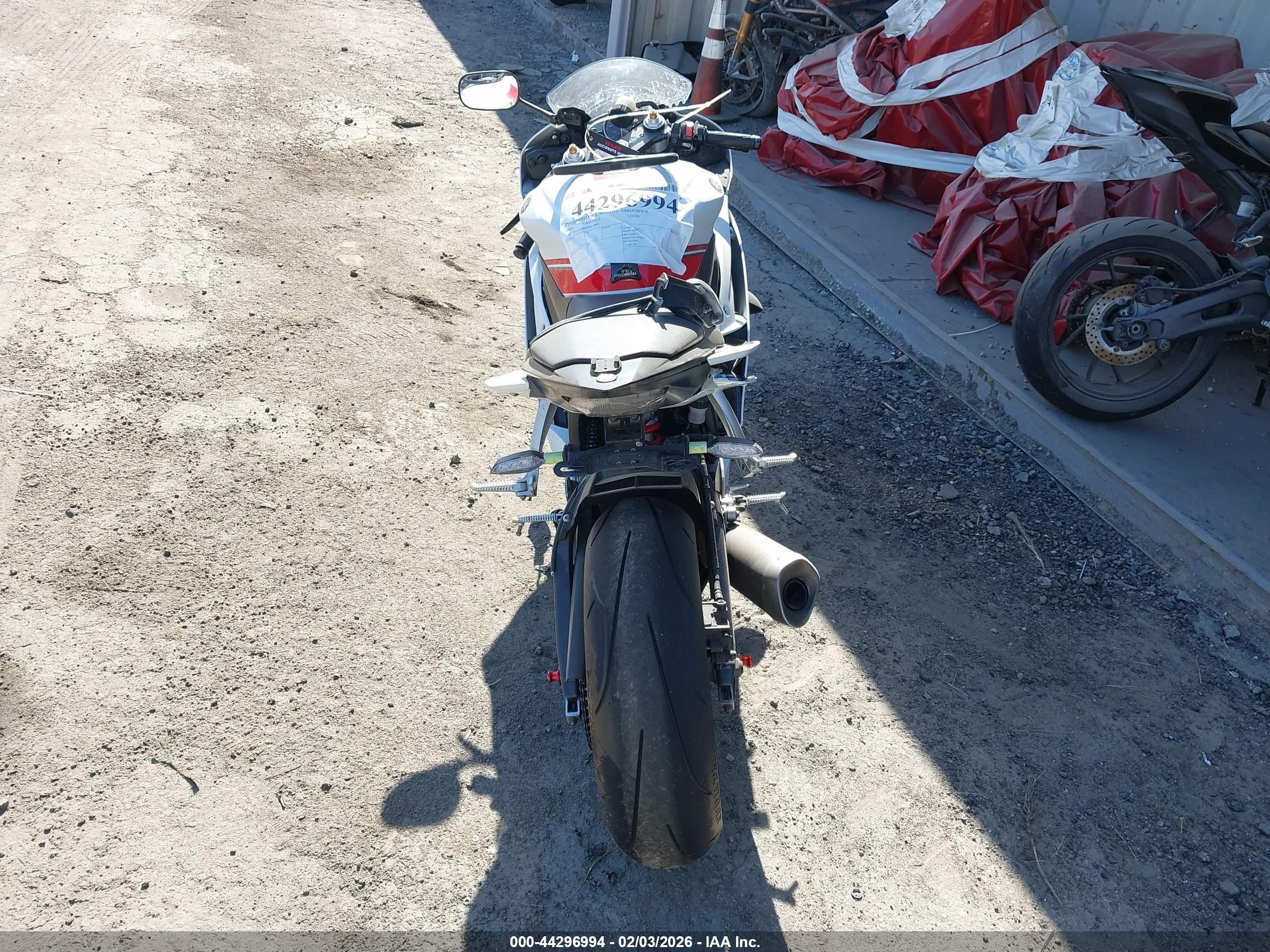 YAMAHA YZFR6 image 6