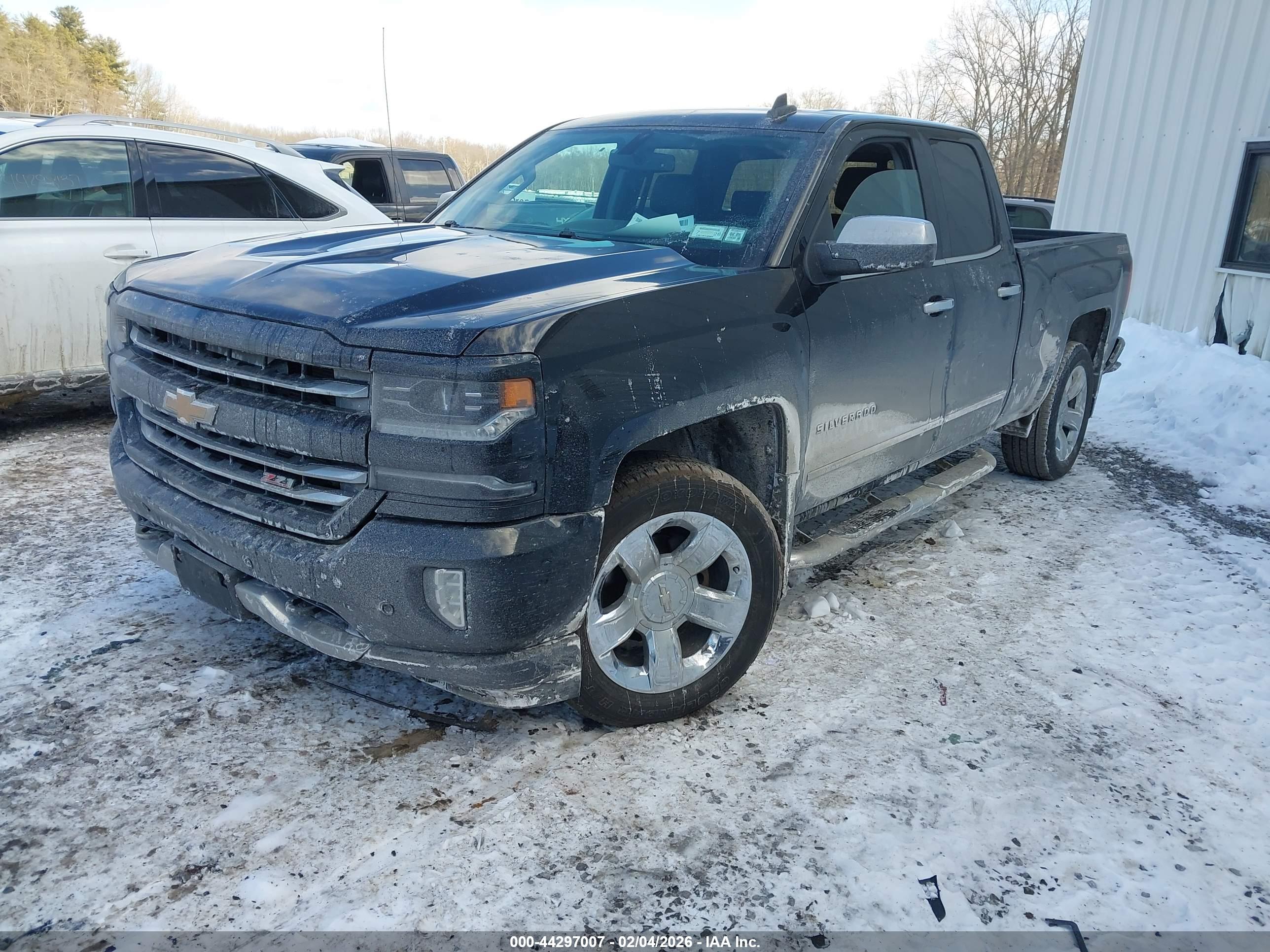 CHEVROLET SILVERADO image 2