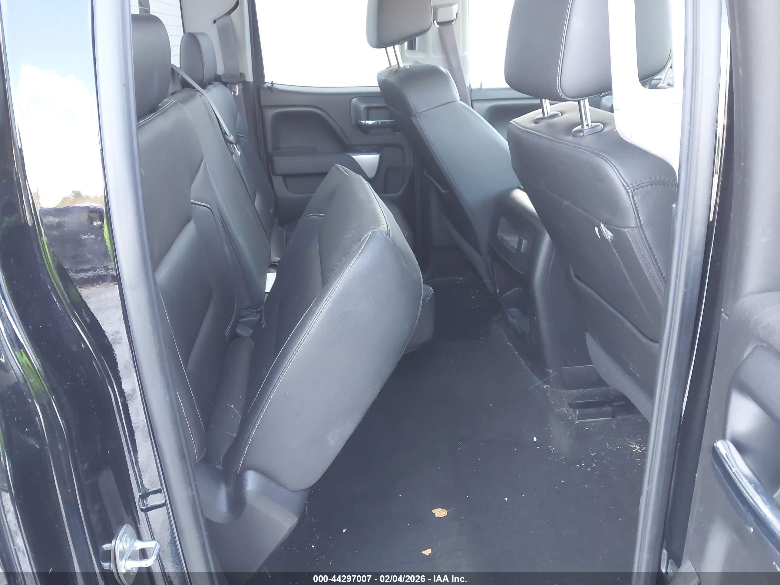 CHEVROLET SILVERADO image 8