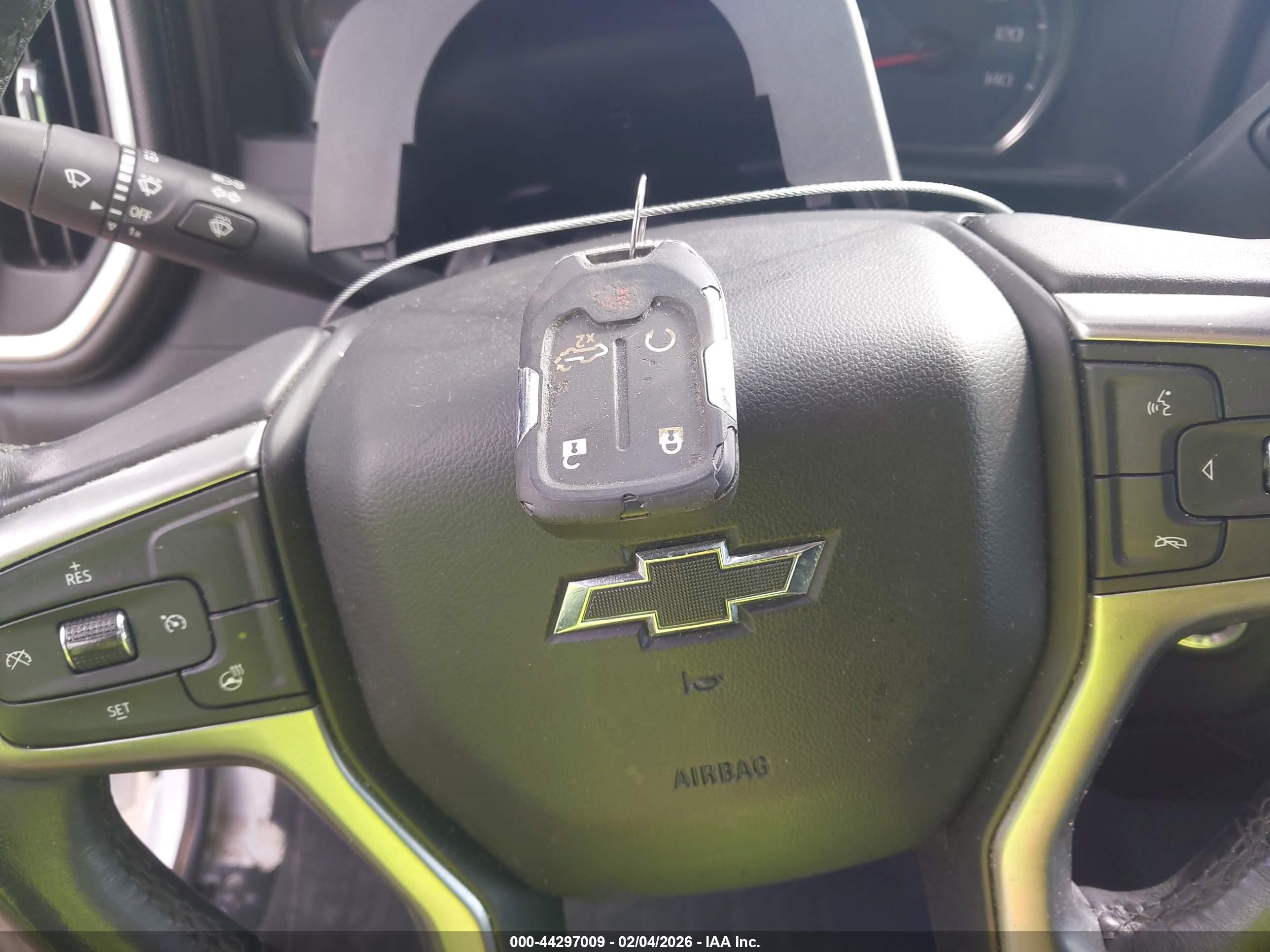 CHEVROLET SILVERADO image 11