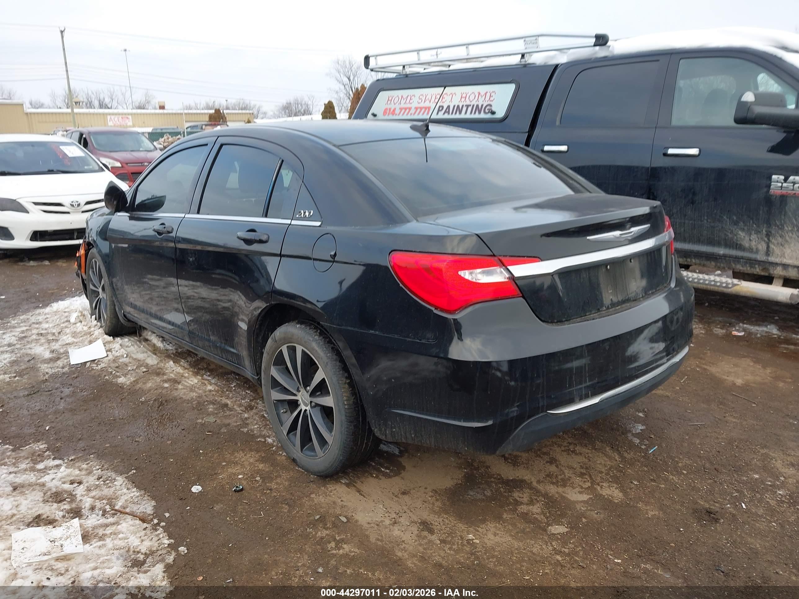 CHRYSLER 200 image 3