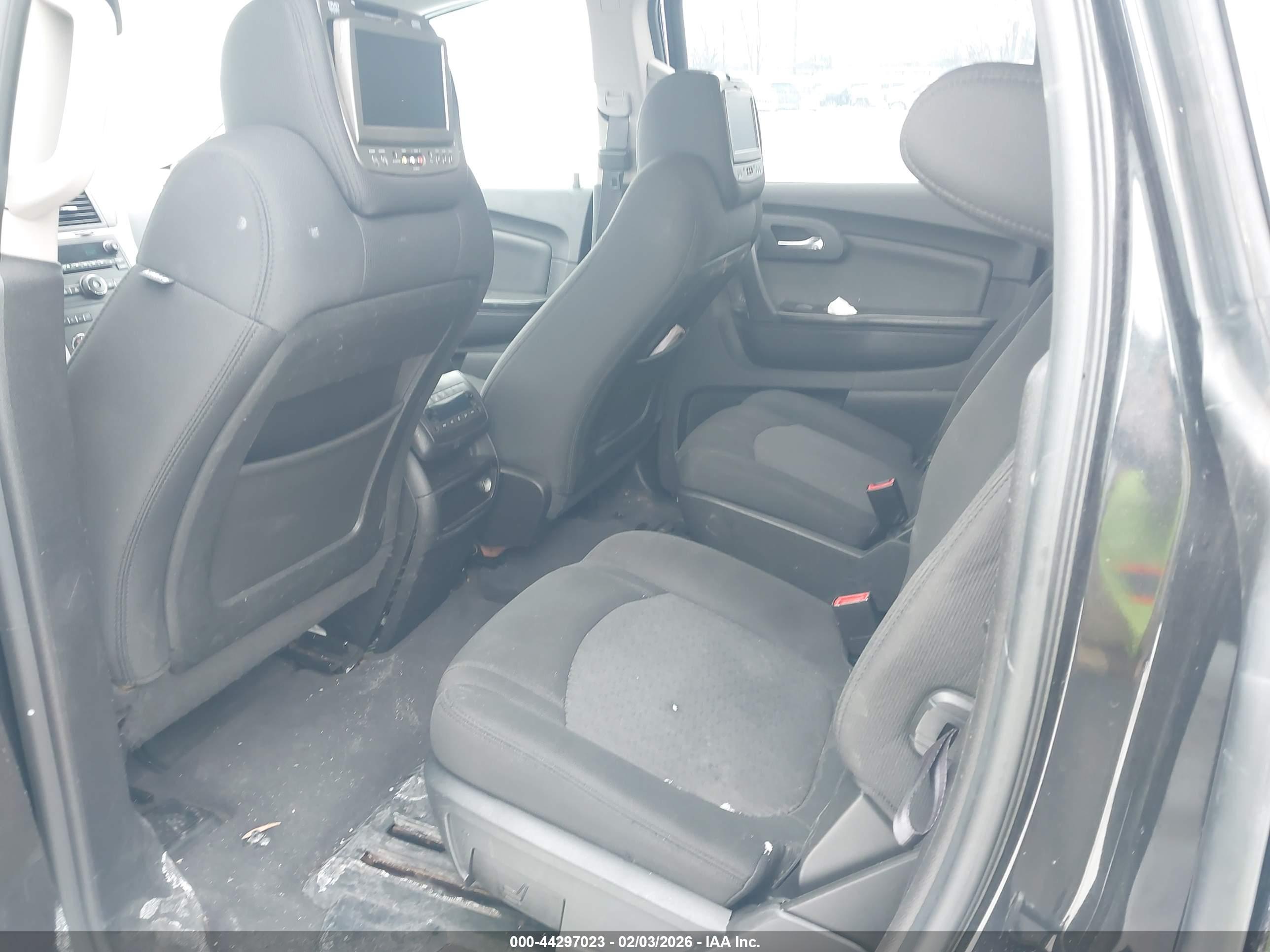CHEVROLET TRAVERSE image 8