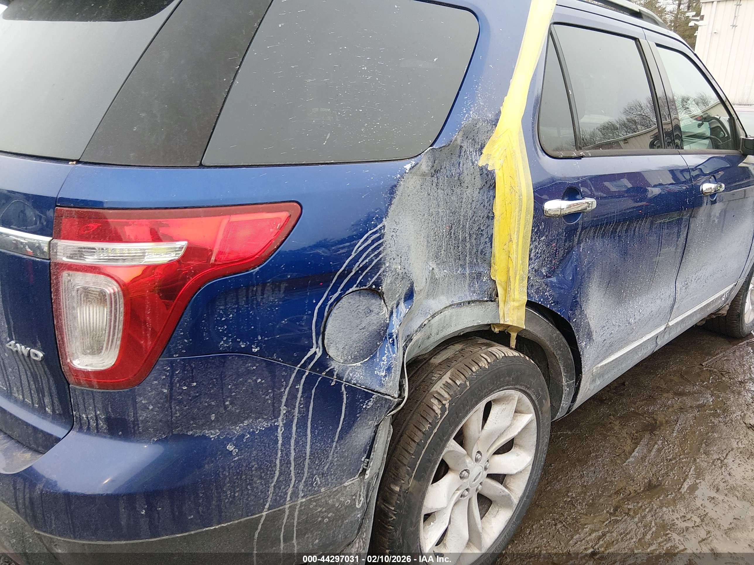 FORD EXPLORER image 6