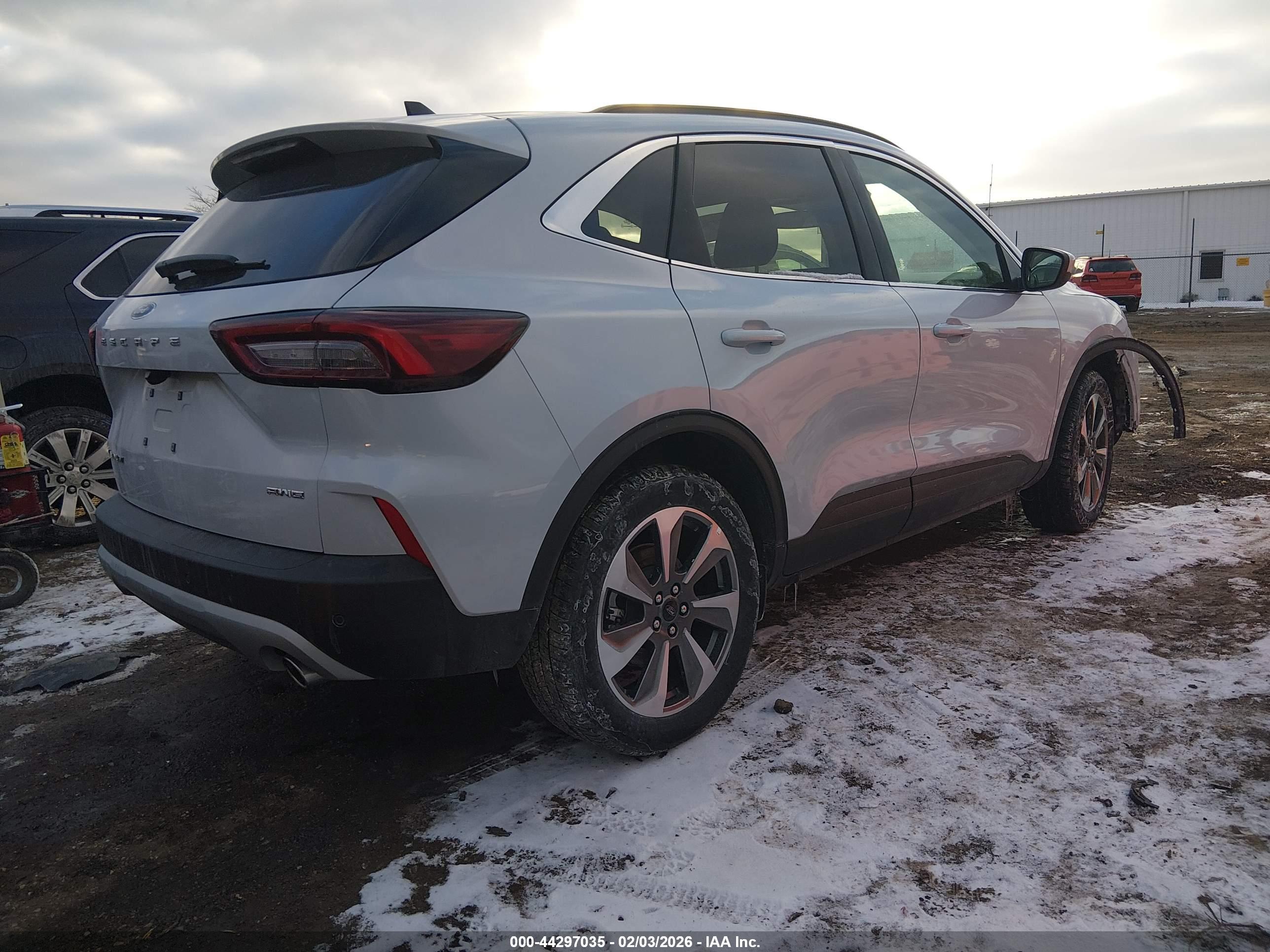 FORD ESCAPE image 4