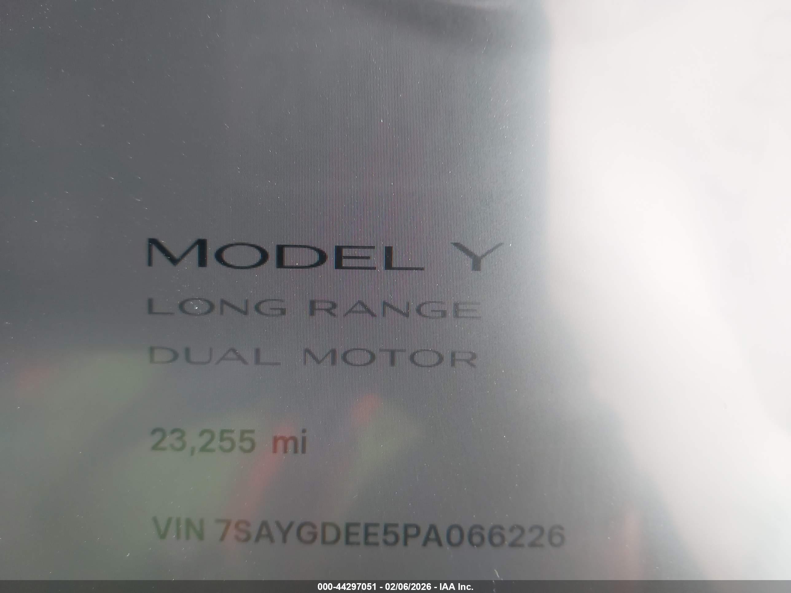 TESLA MODEL image 7