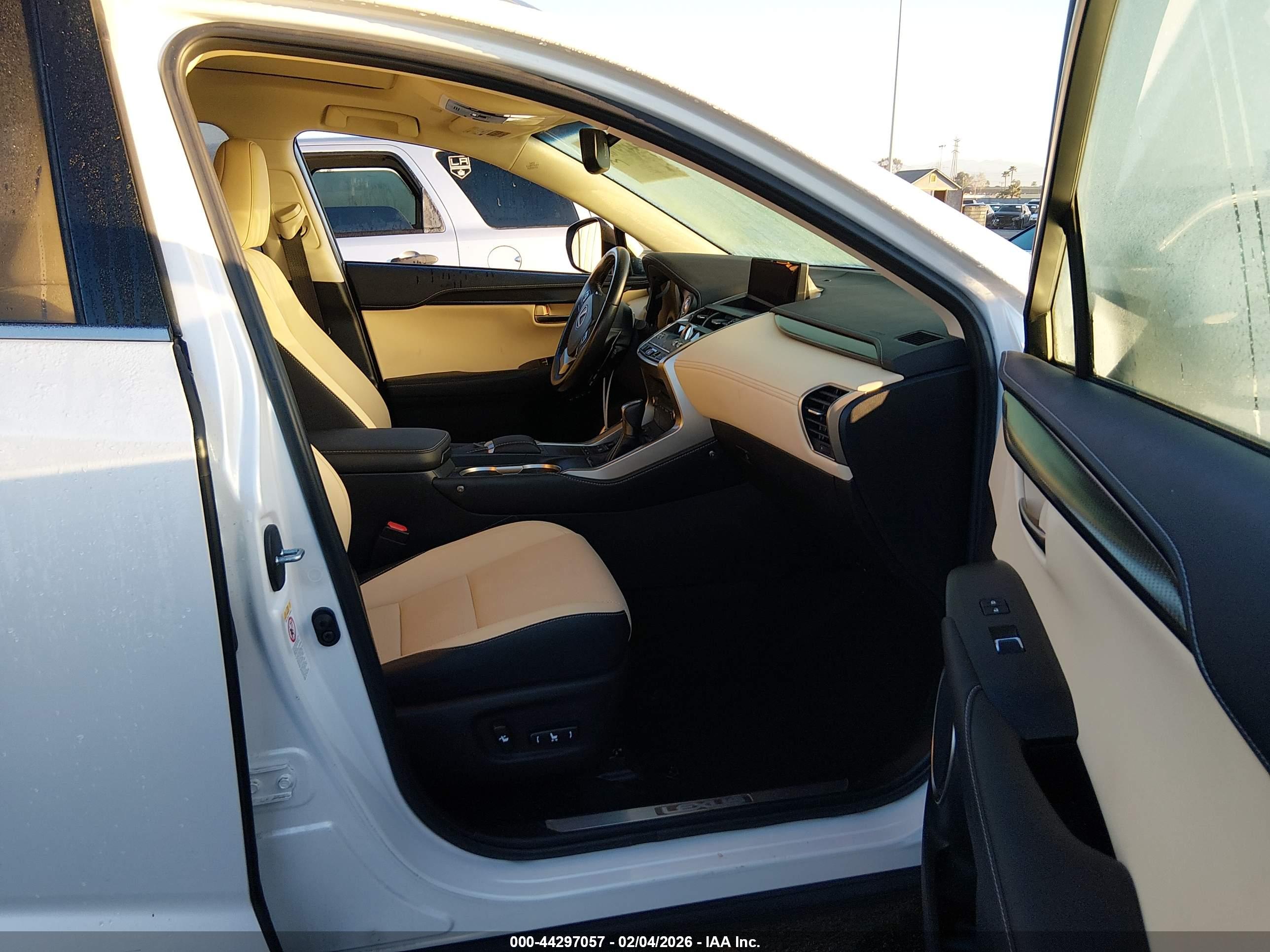 LEXUS NX image 5