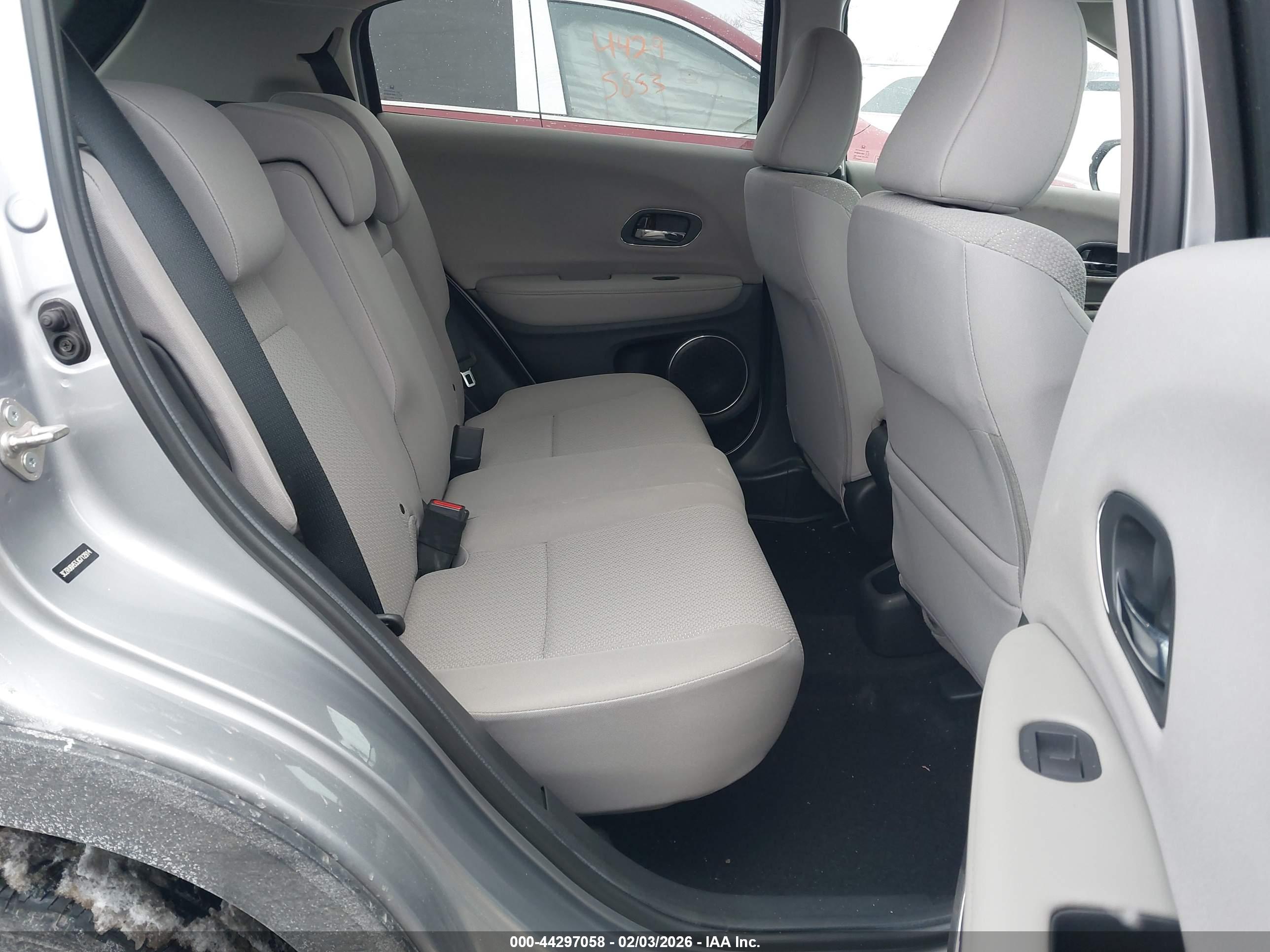 HONDA HR-V image 8