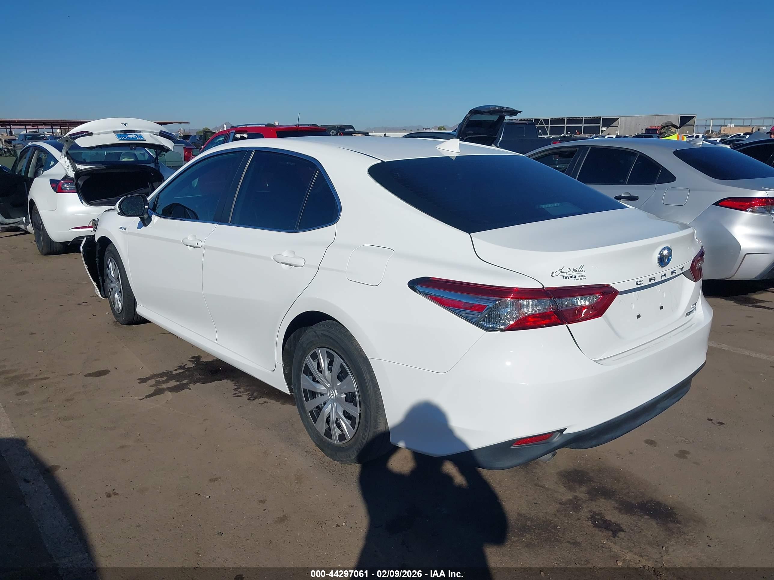 TOYOTA CAMRY image 3