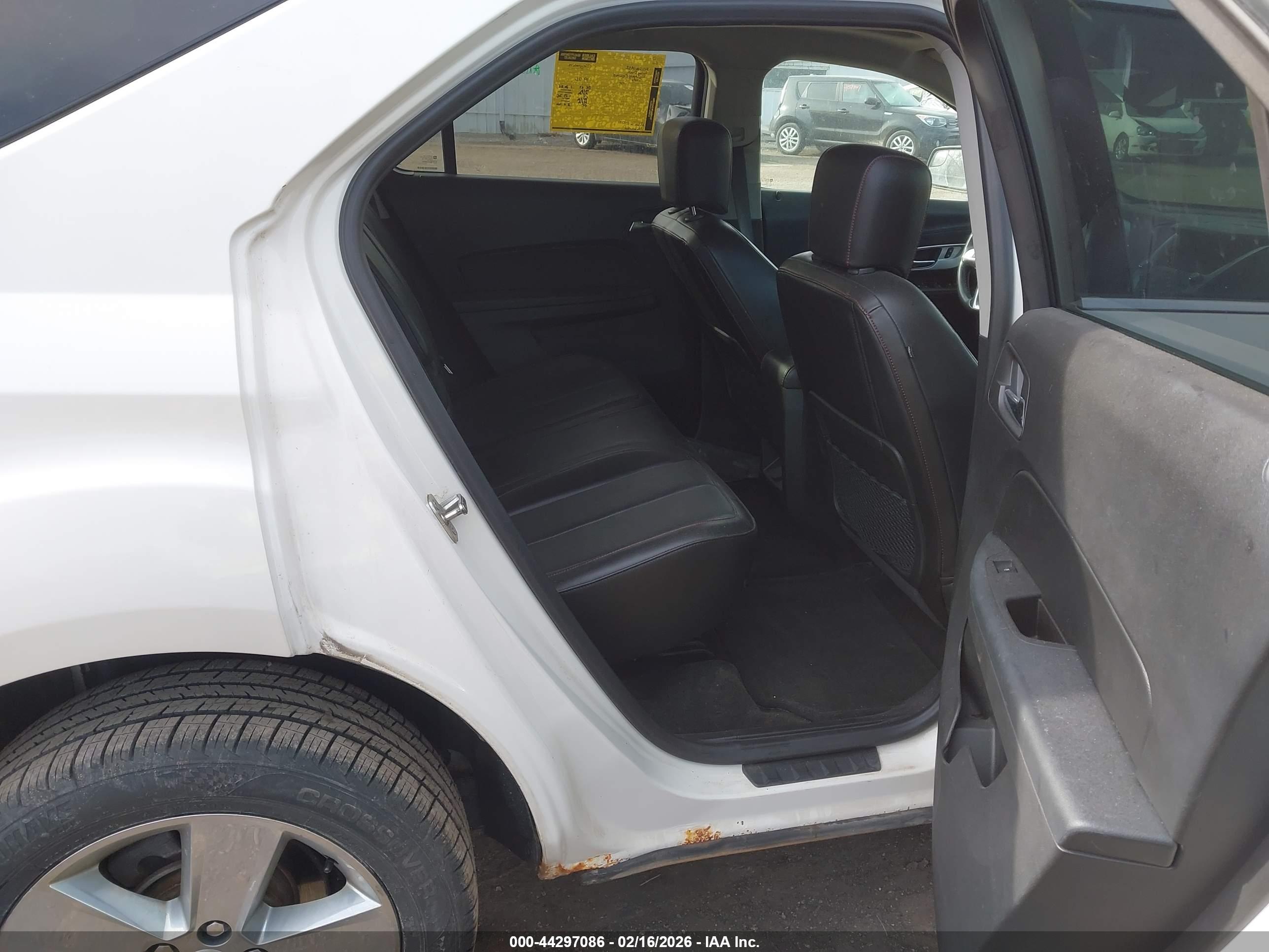 CHEVROLET EQUINOX image 8