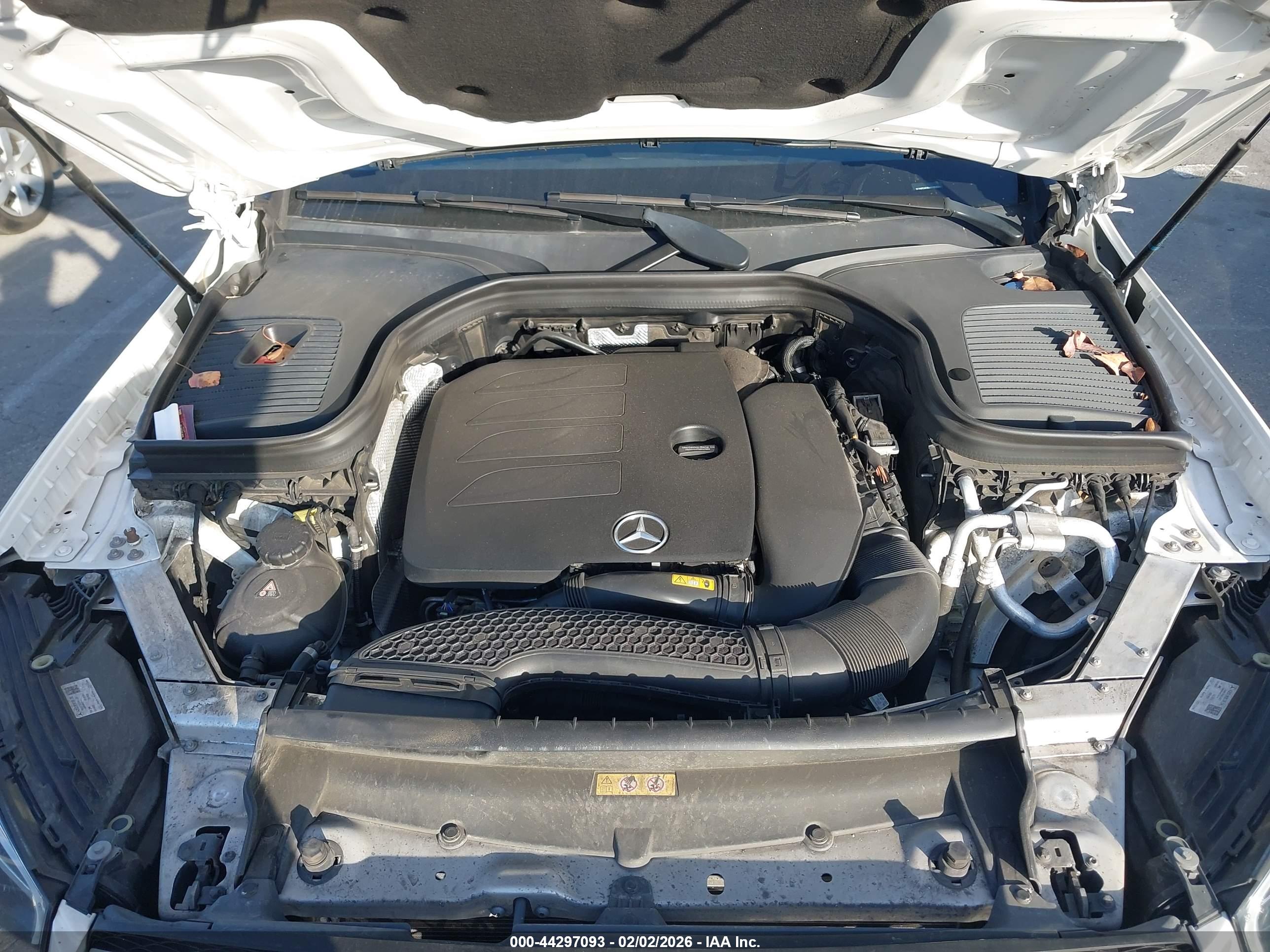 MERCEDES-BENZ GLC image 10