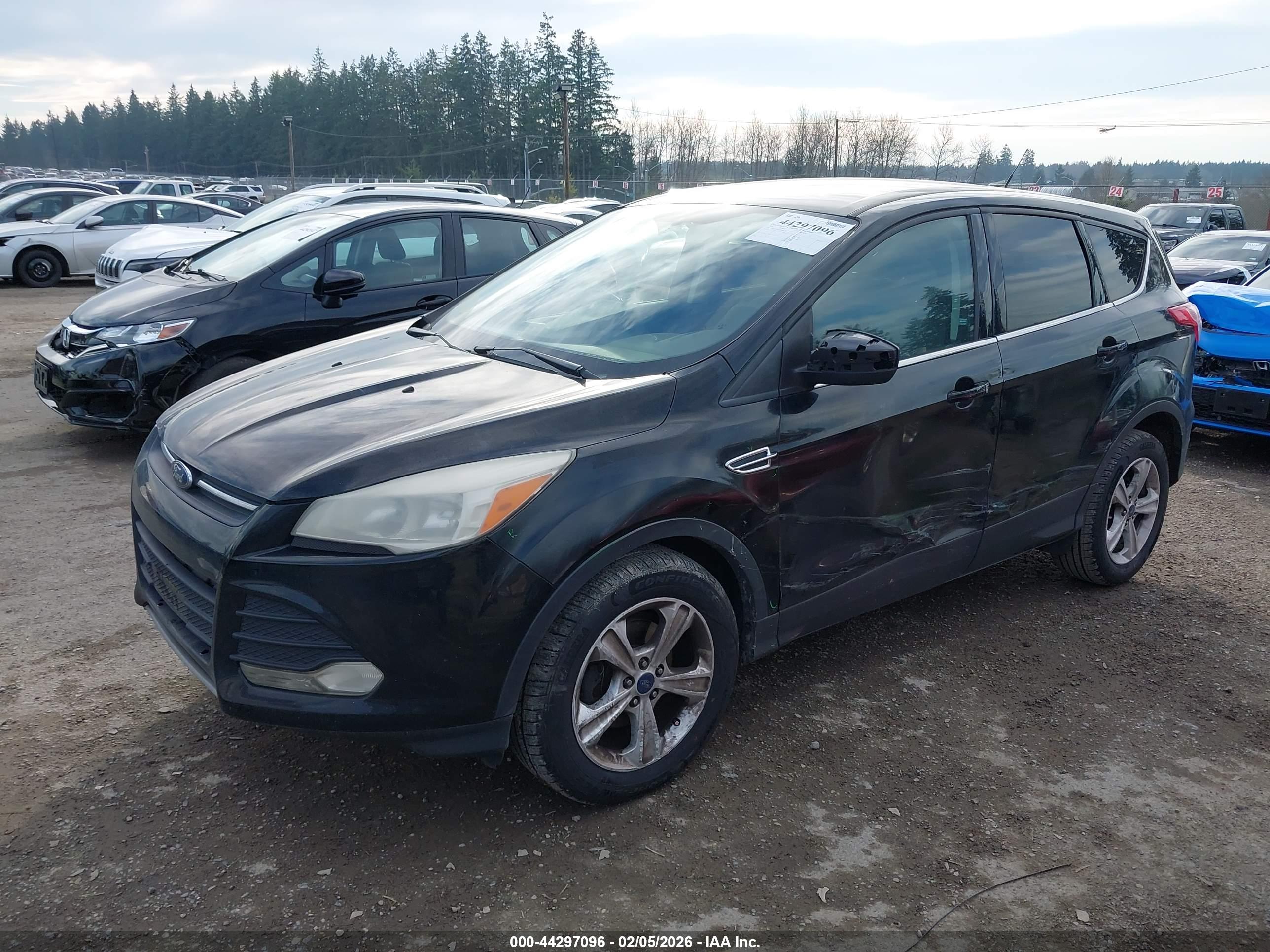 FORD ESCAPE image 2