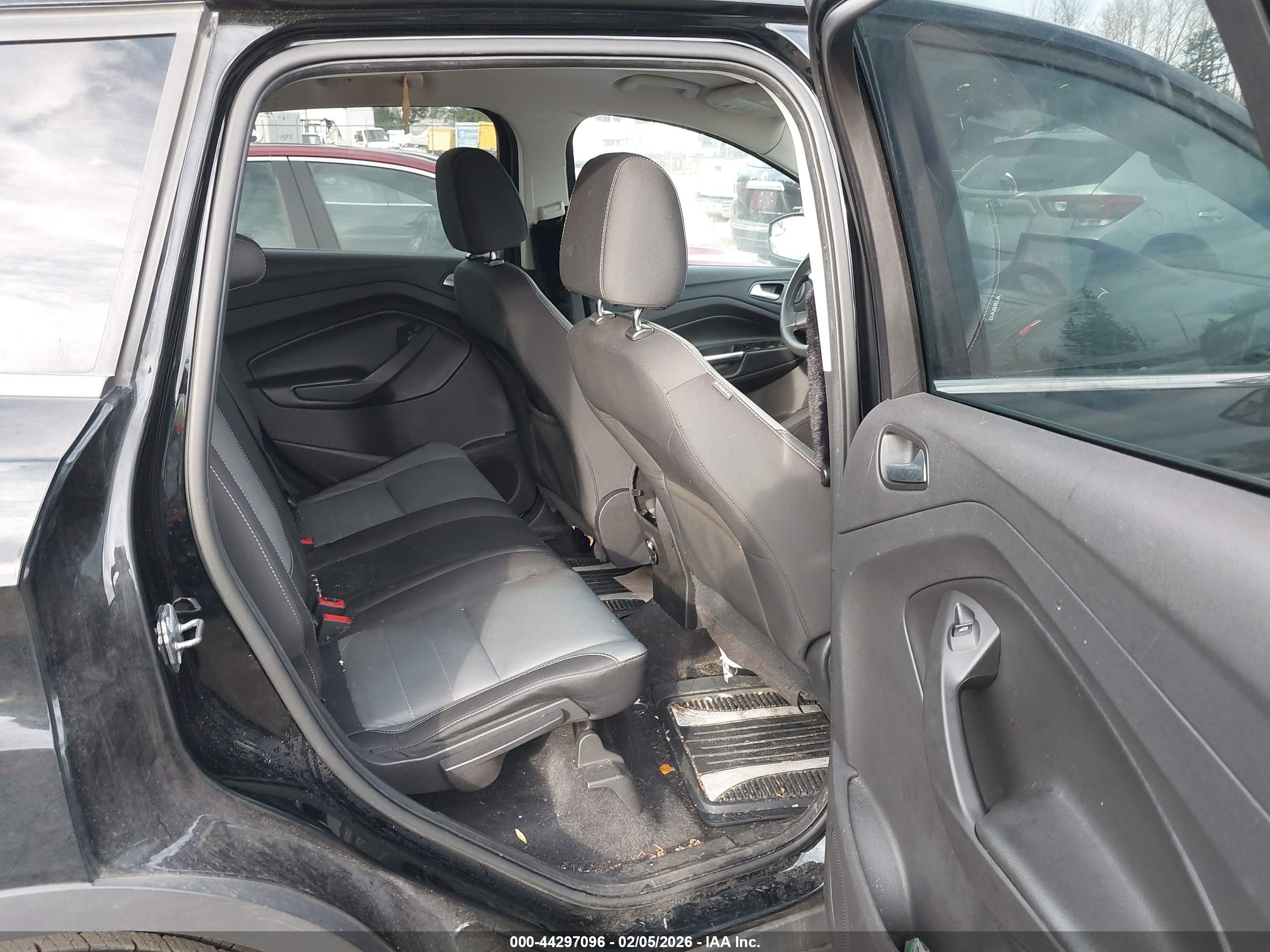 FORD ESCAPE image 8