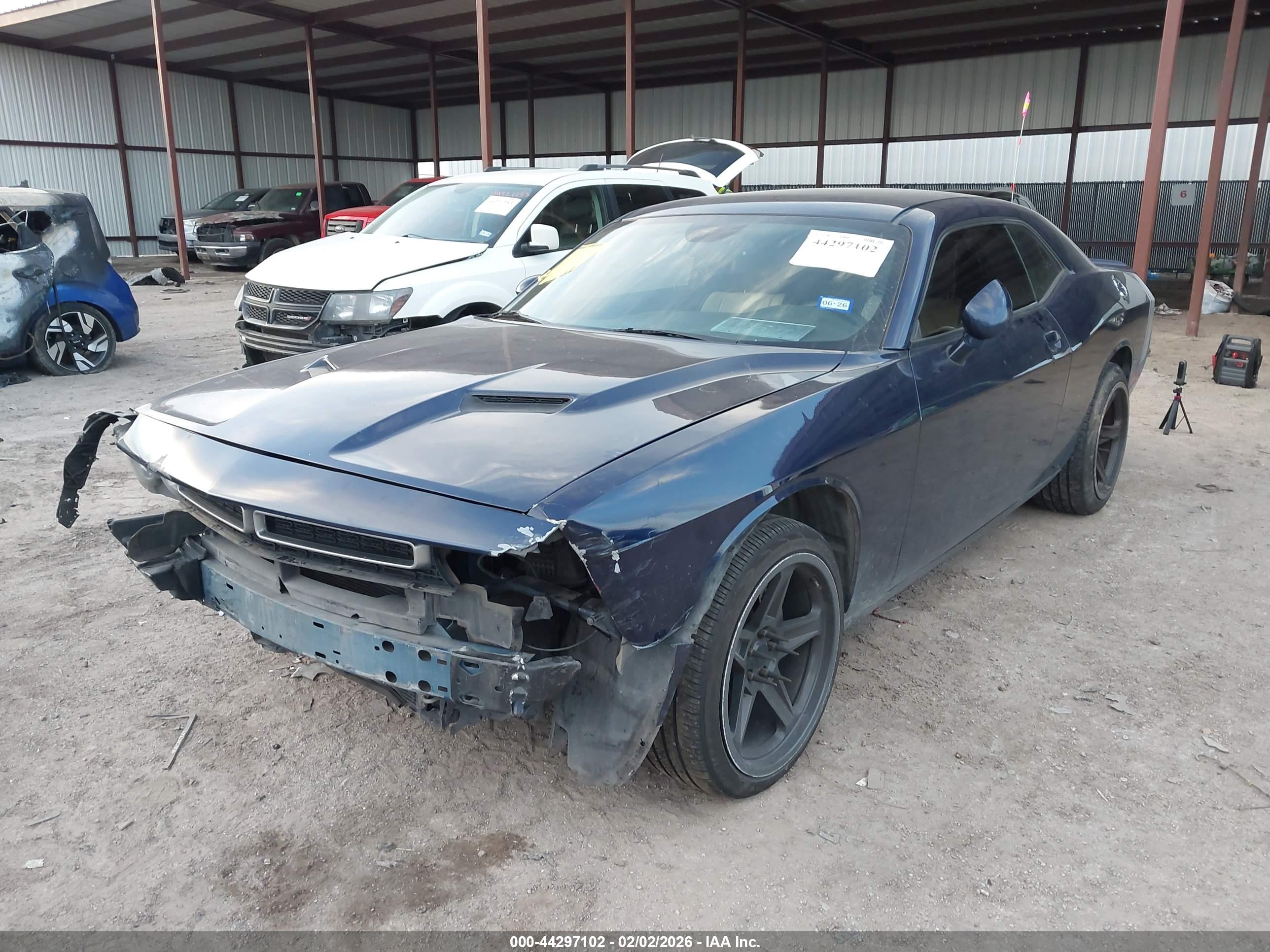 DODGE CHALLENGER image 2