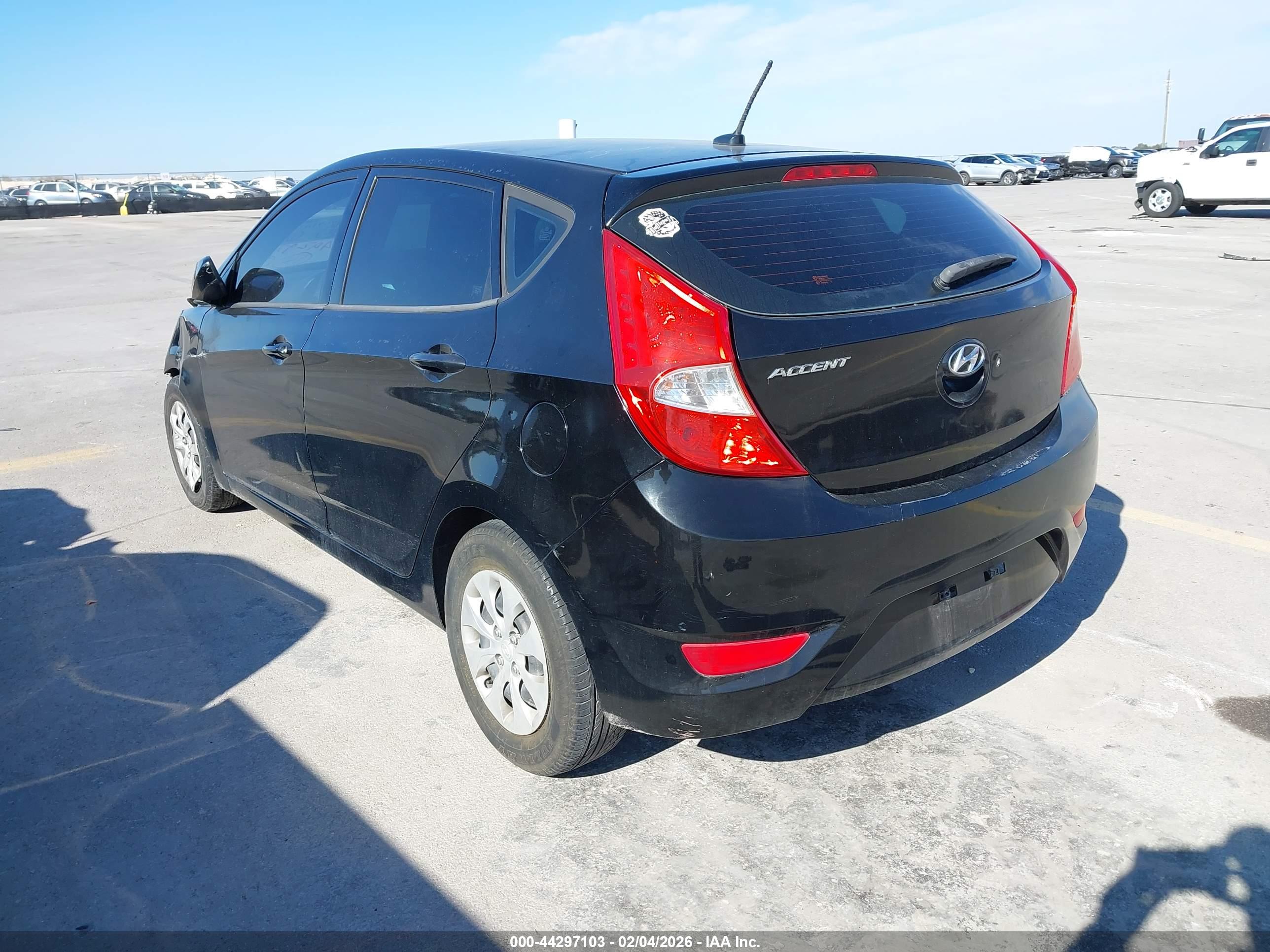 HYUNDAI ACCENT image 3