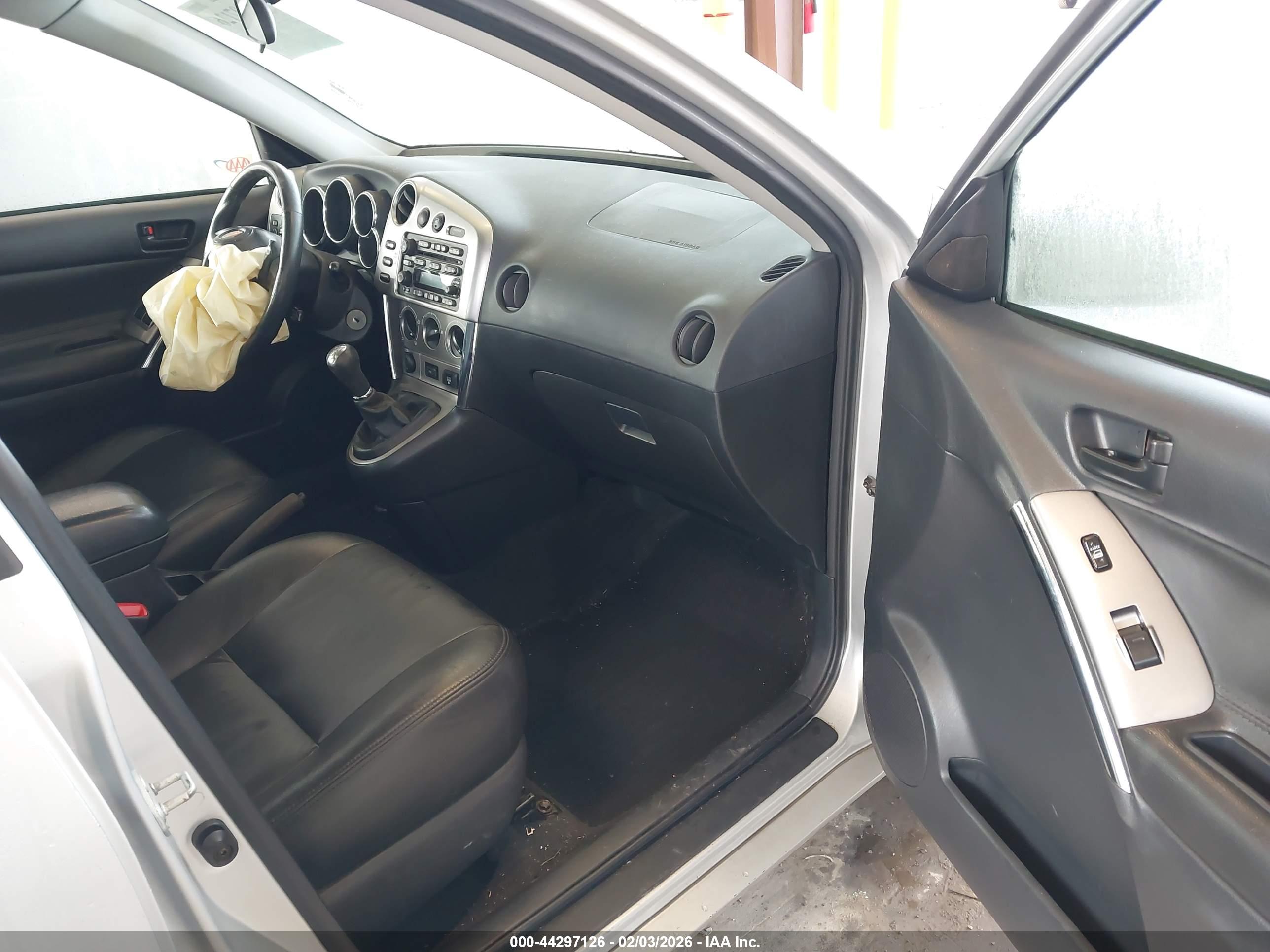 PONTIAC VIBE image 5