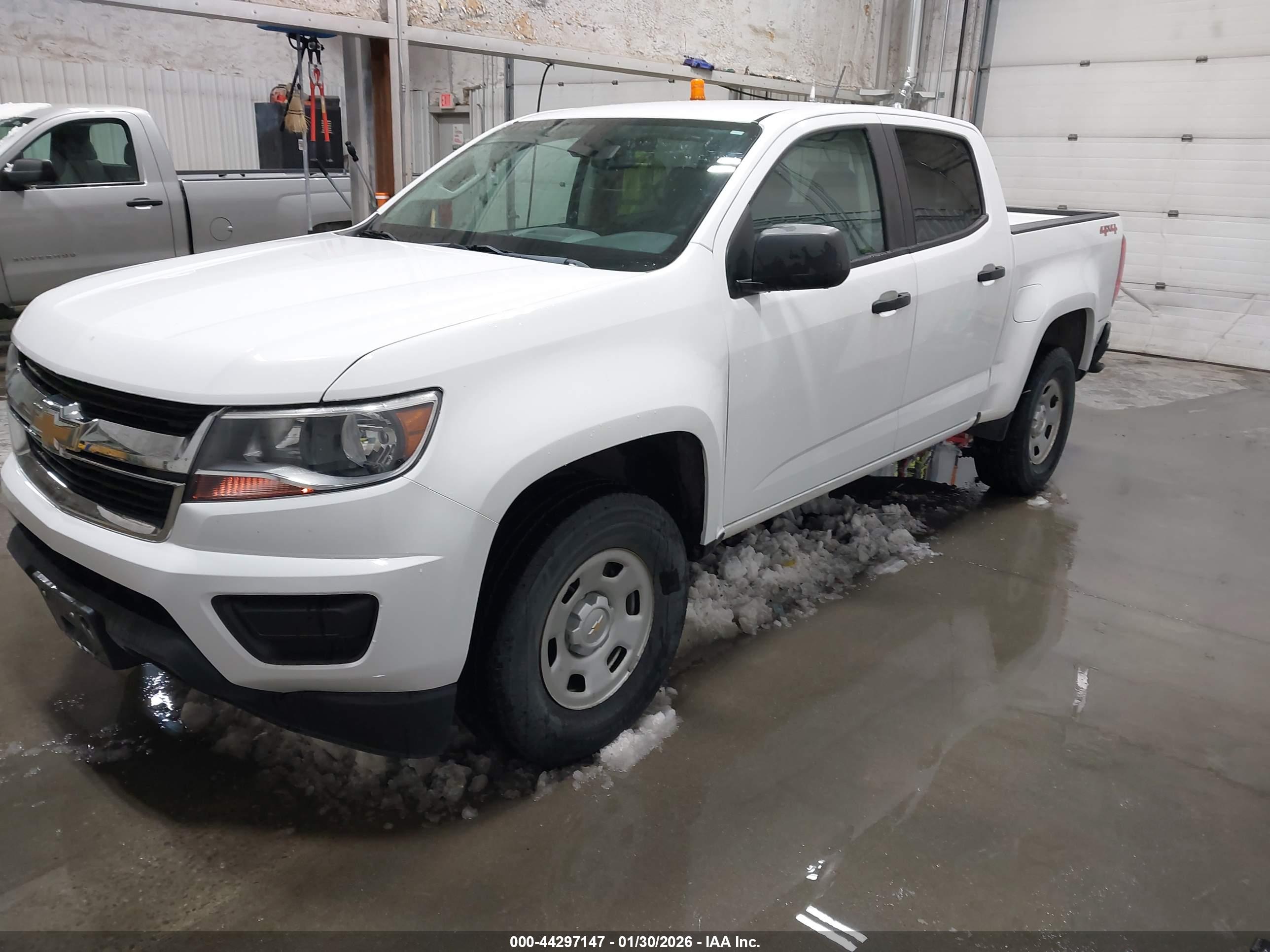 CHEVROLET COLORADO image 2