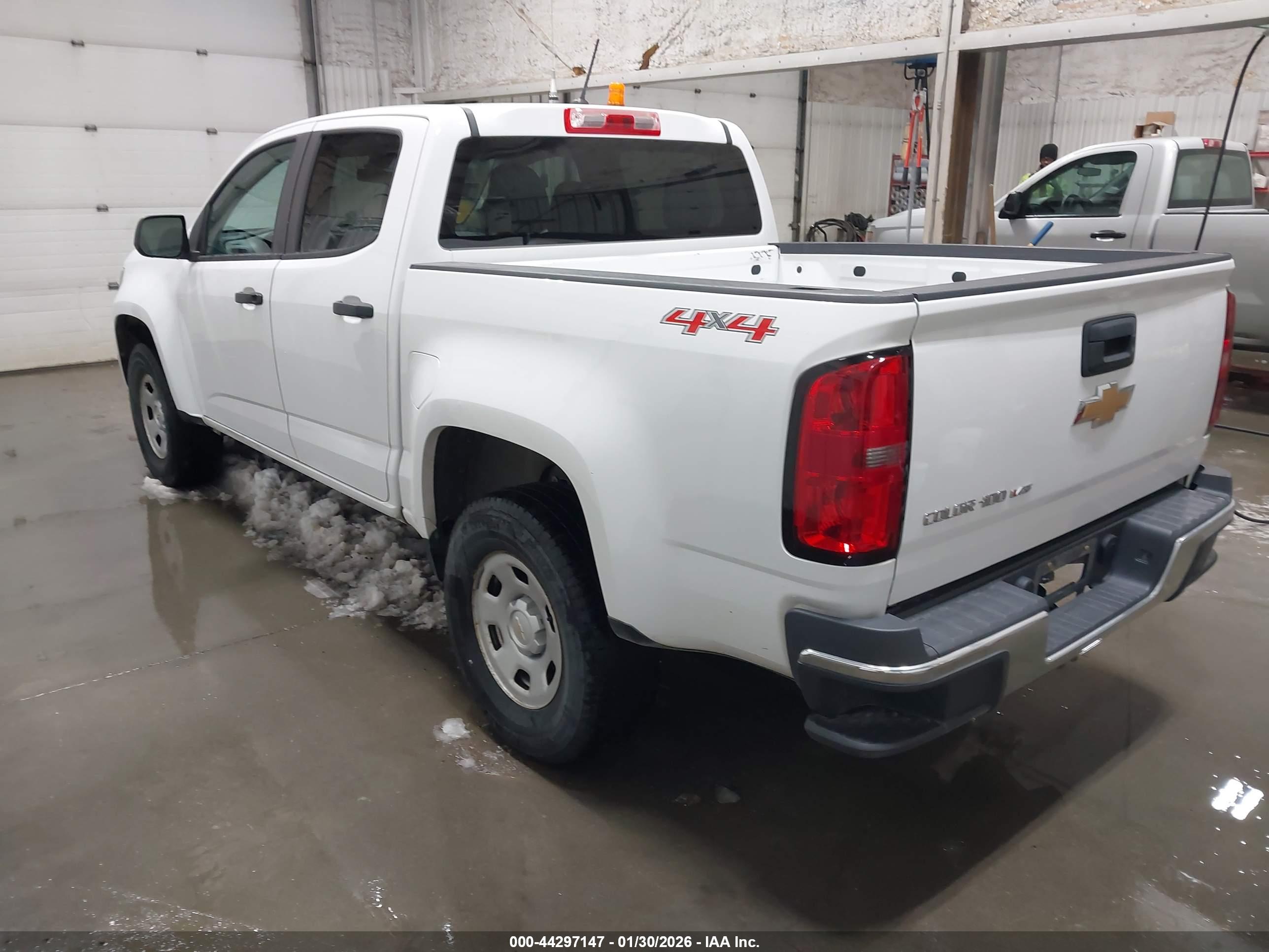 CHEVROLET COLORADO image 3