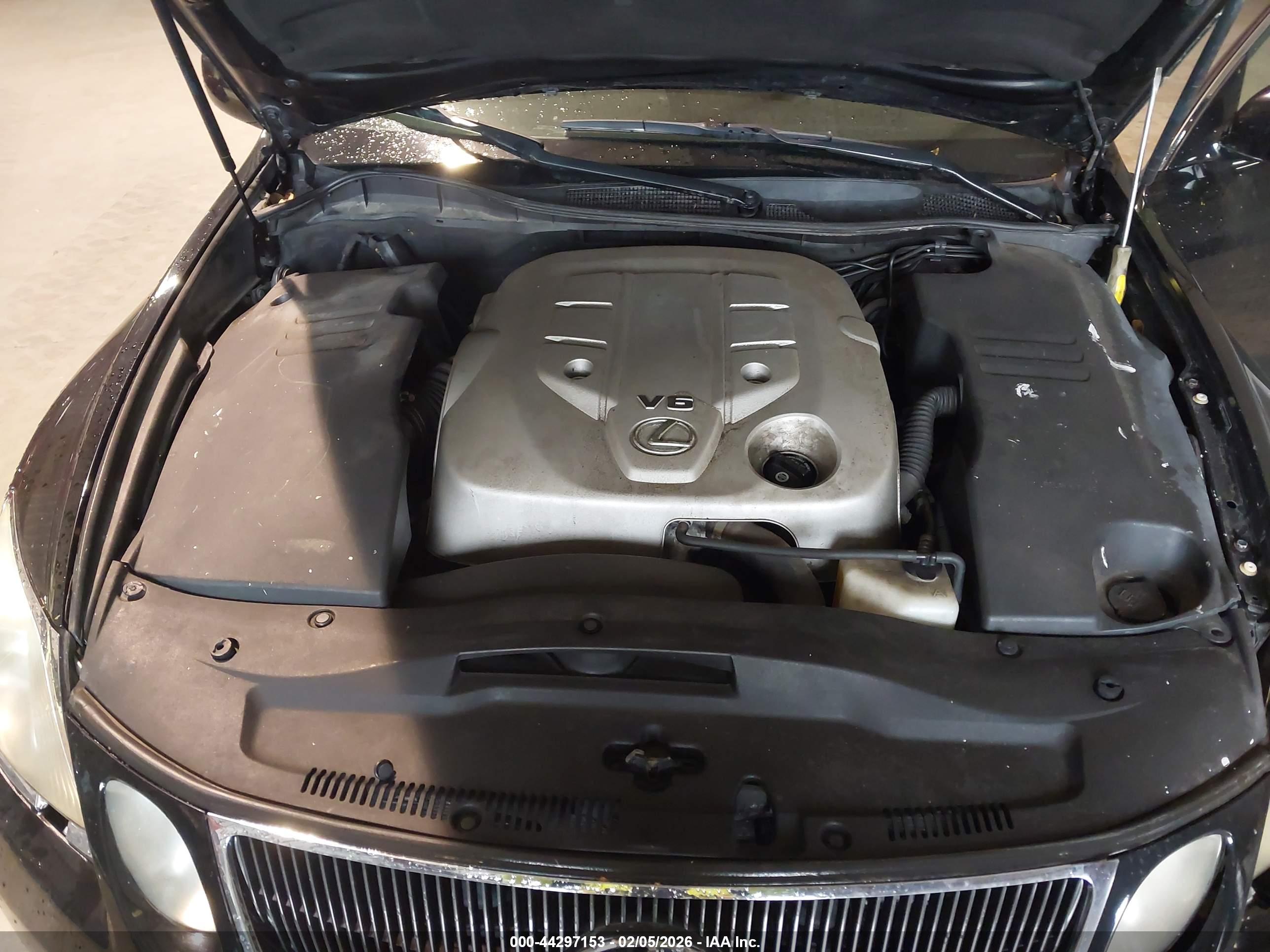 LEXUS GS image 10