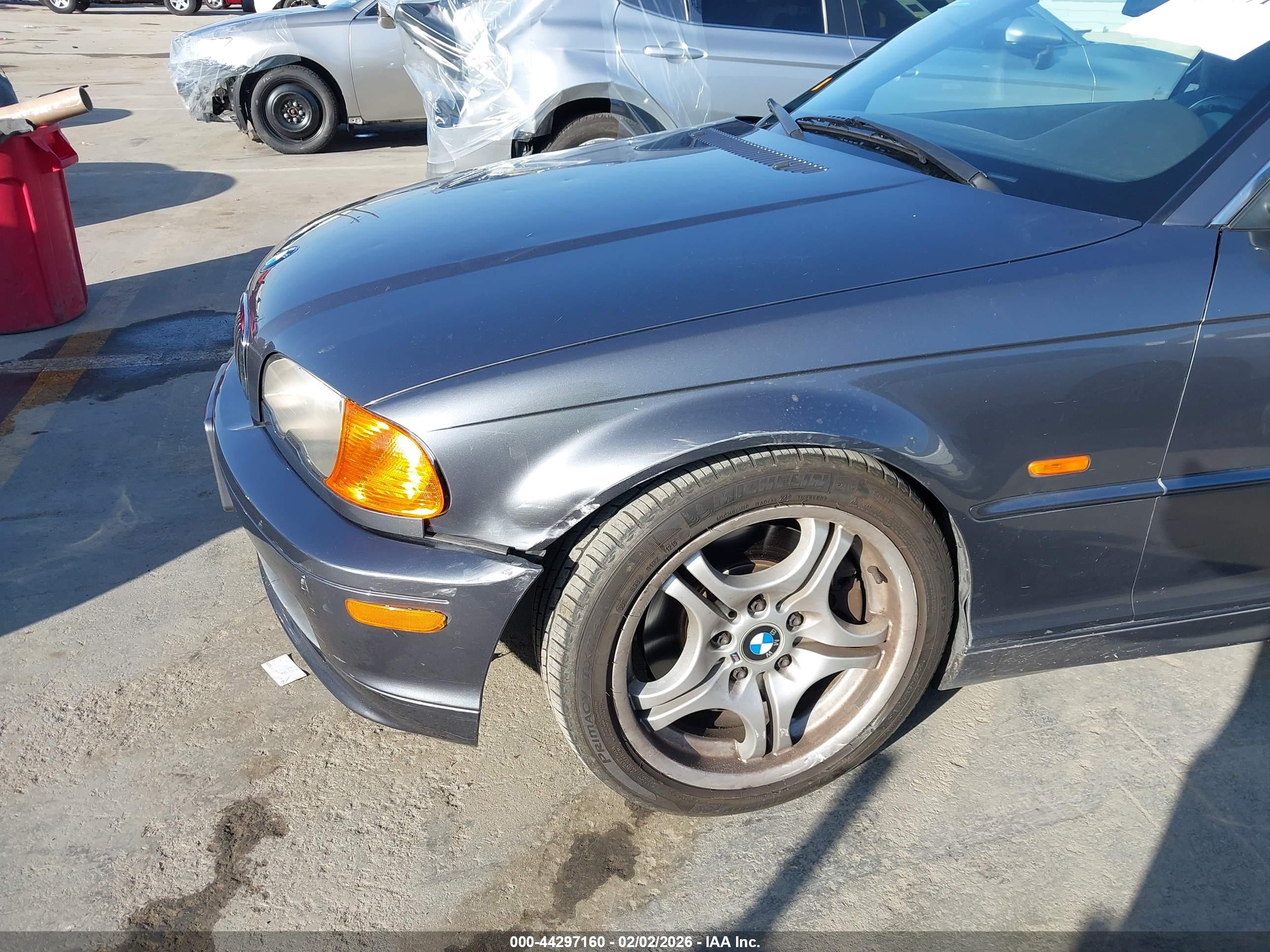 BMW 330CI image 6