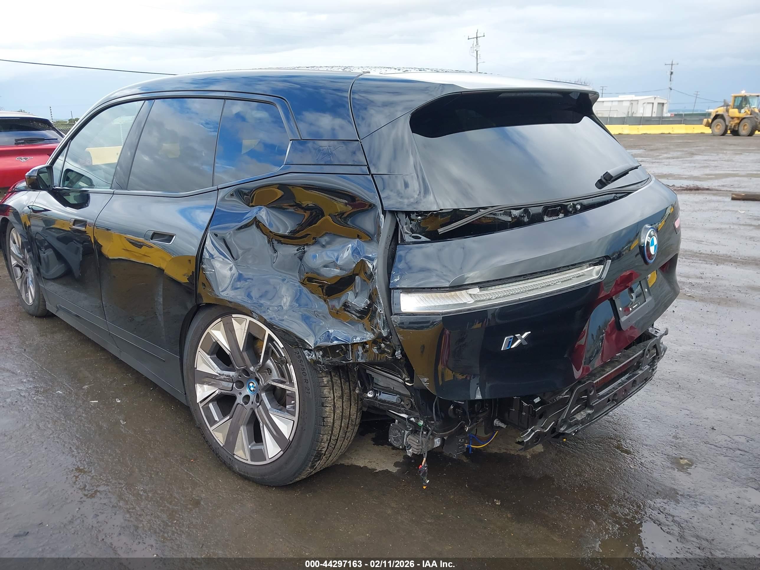 BMW IX image 6