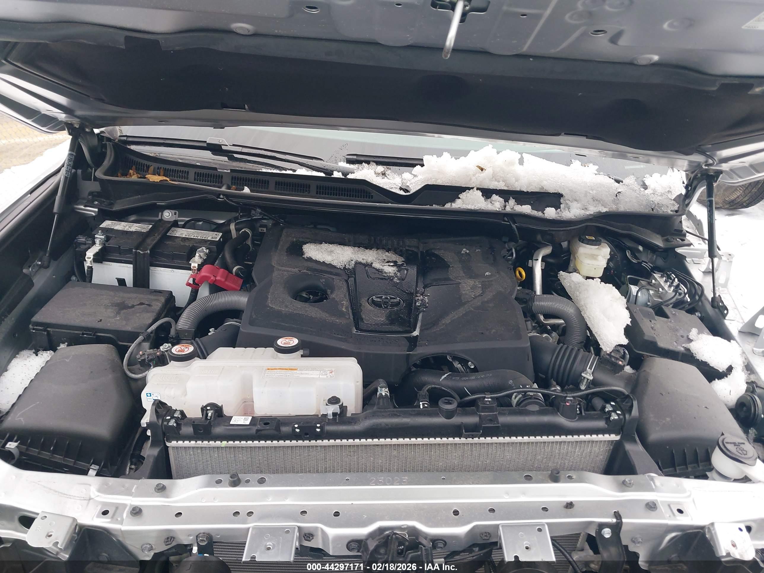 TOYOTA TUNDRA image 10