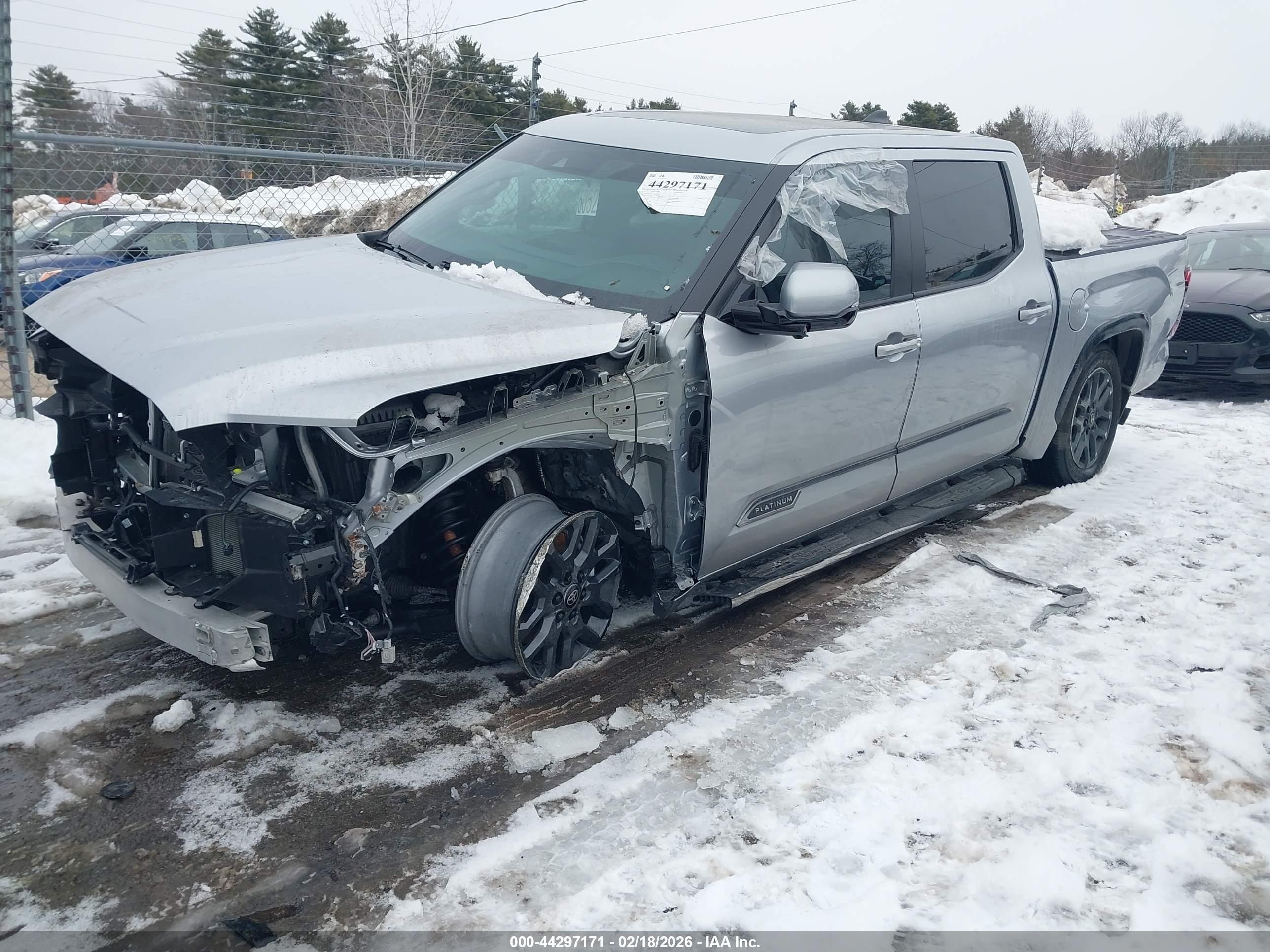 TOYOTA TUNDRA image 2
