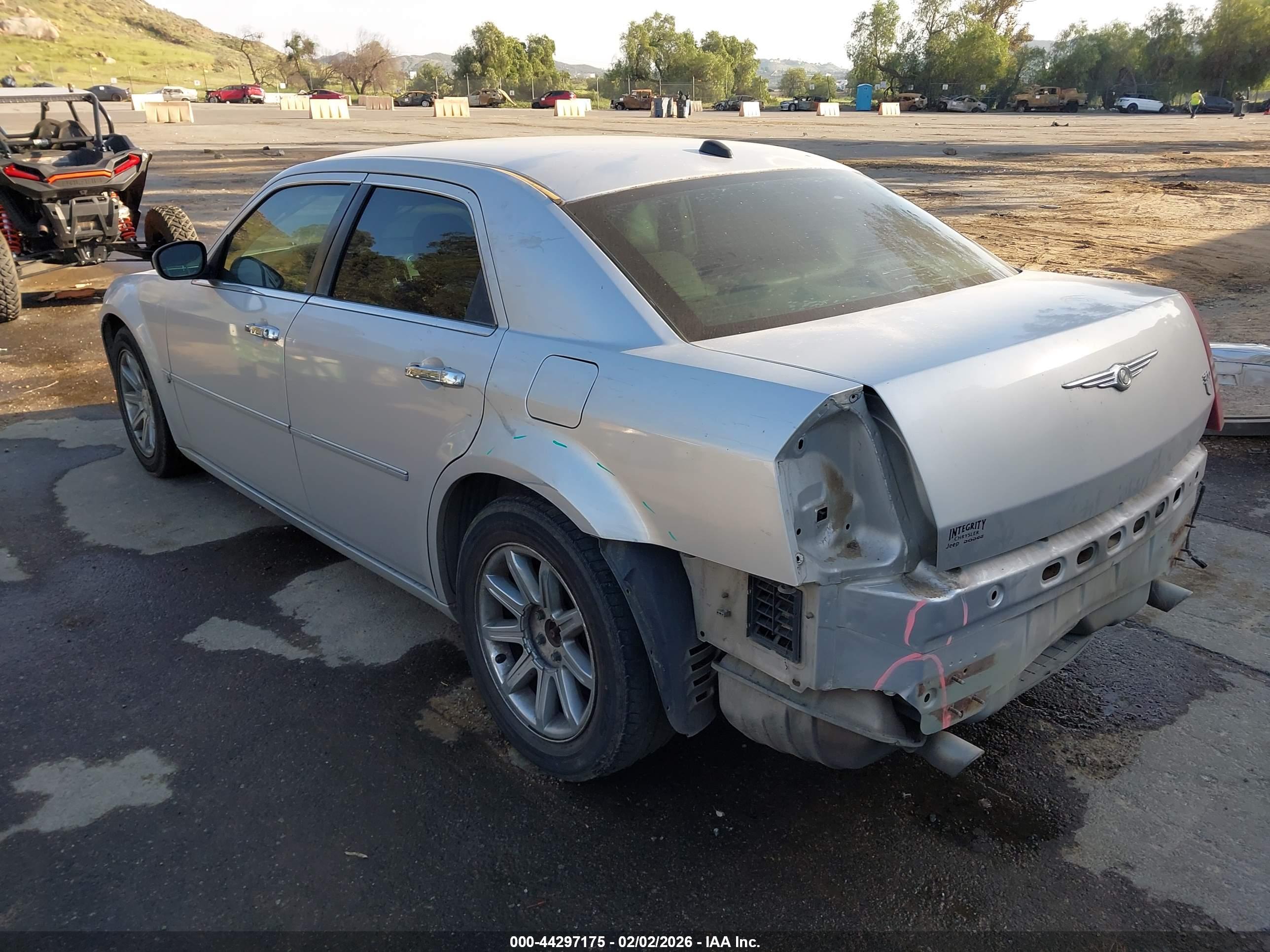 CHRYSLER 300C image 3