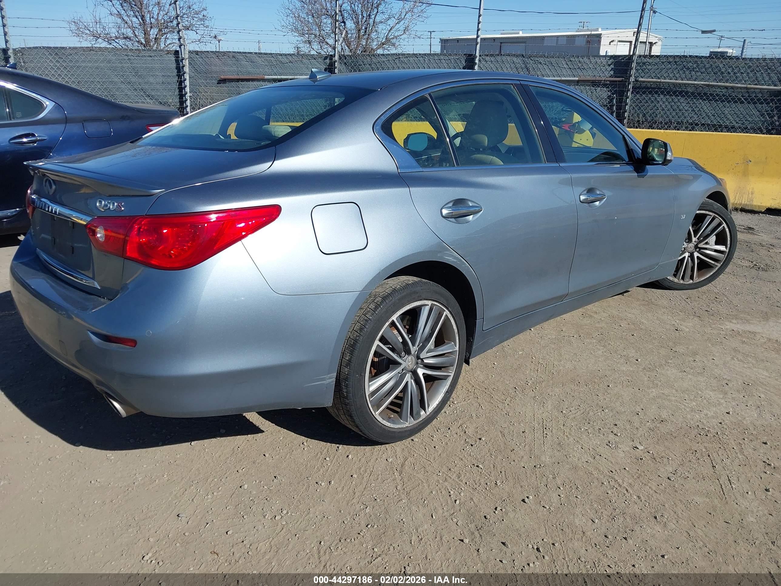 INFINITI Q50 image 4
