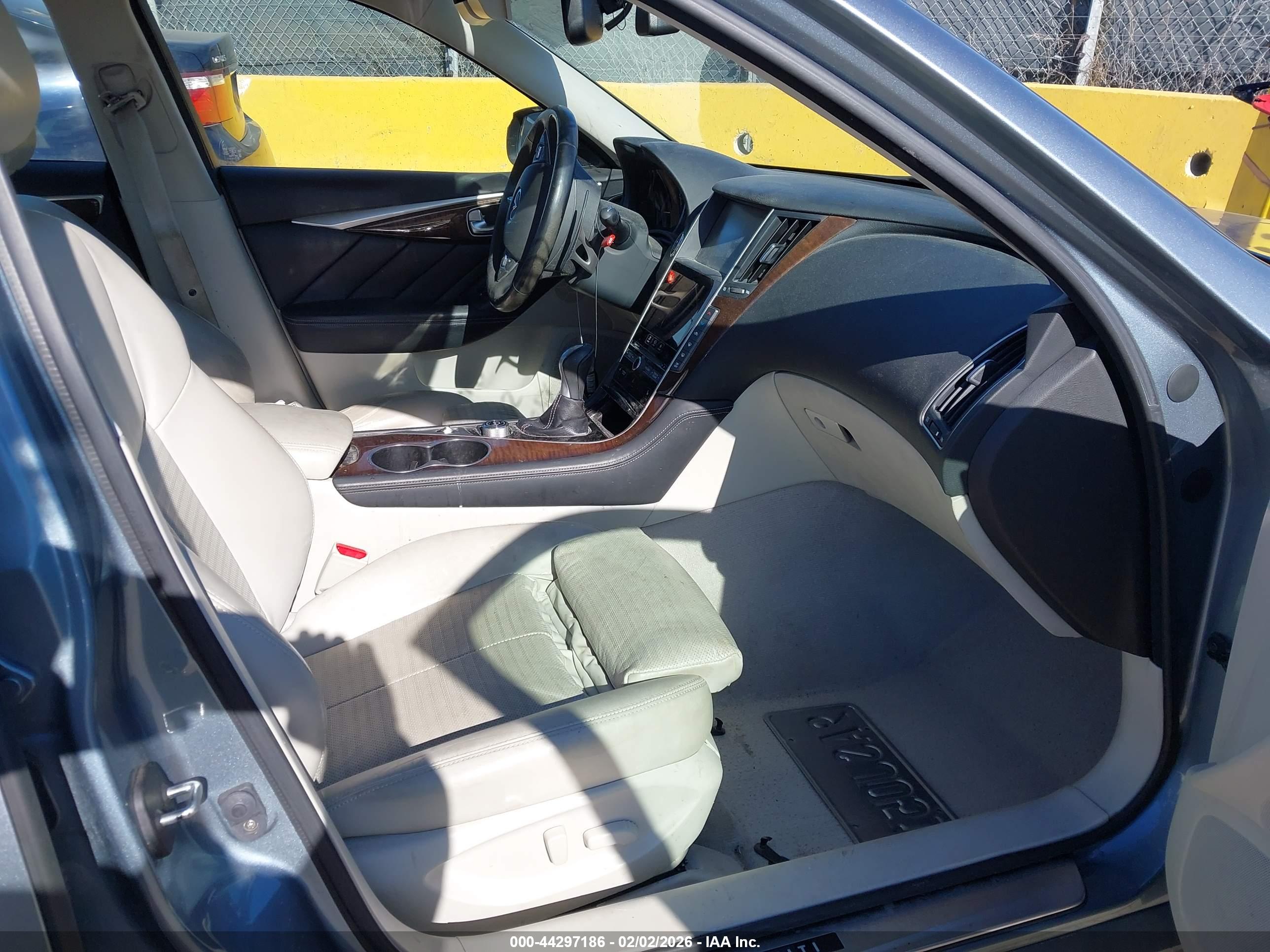 INFINITI Q50 image 5