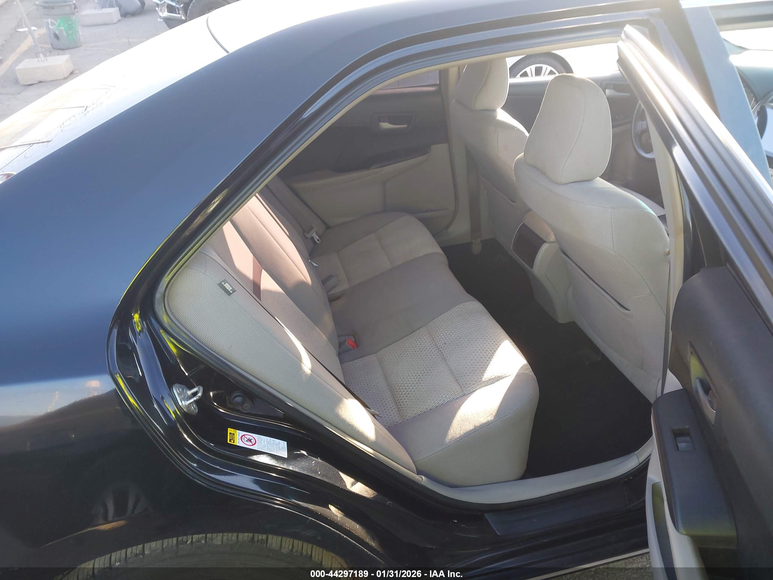 TOYOTA CAMRY image 8