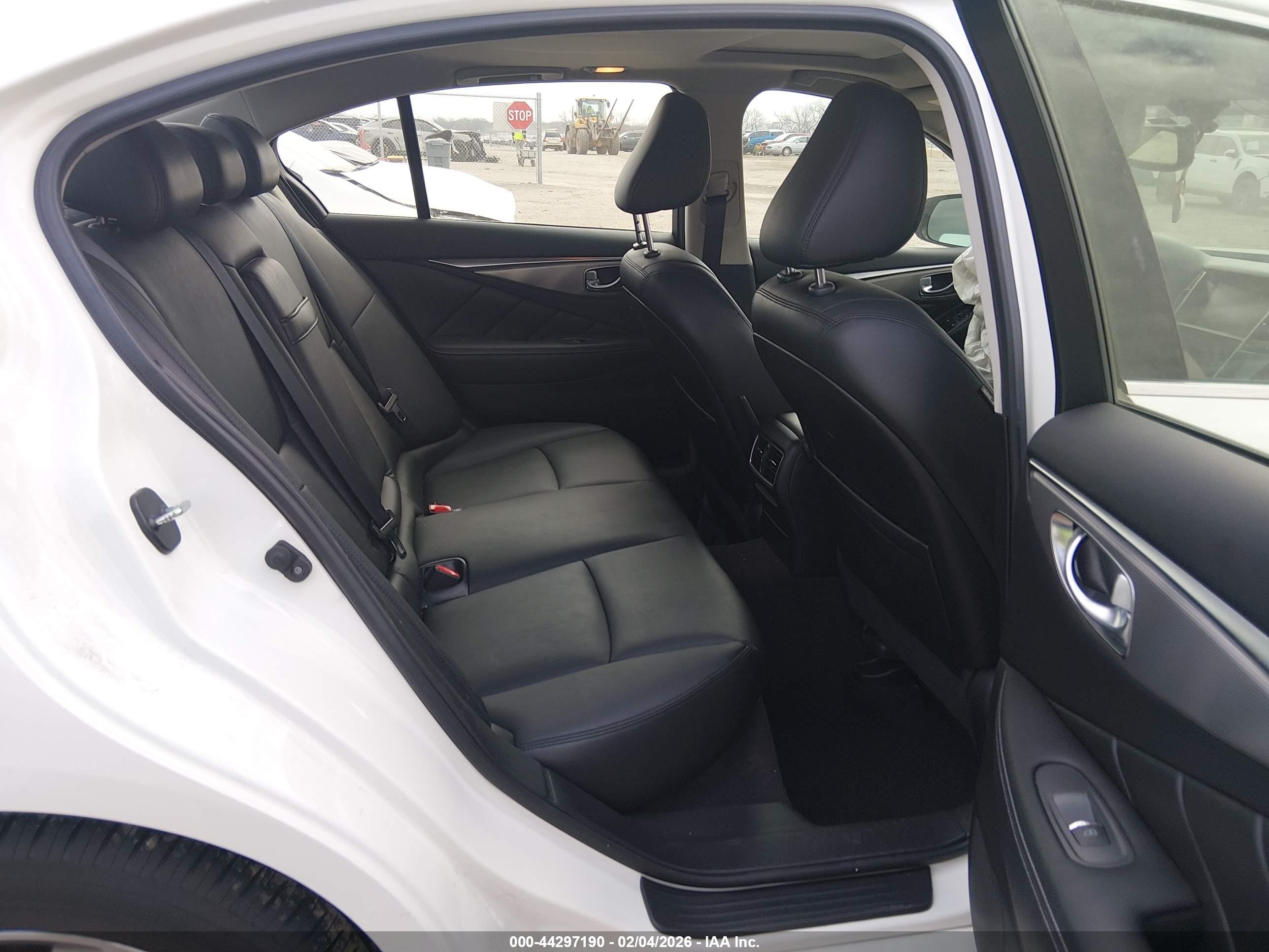 INFINITI Q50 image 8