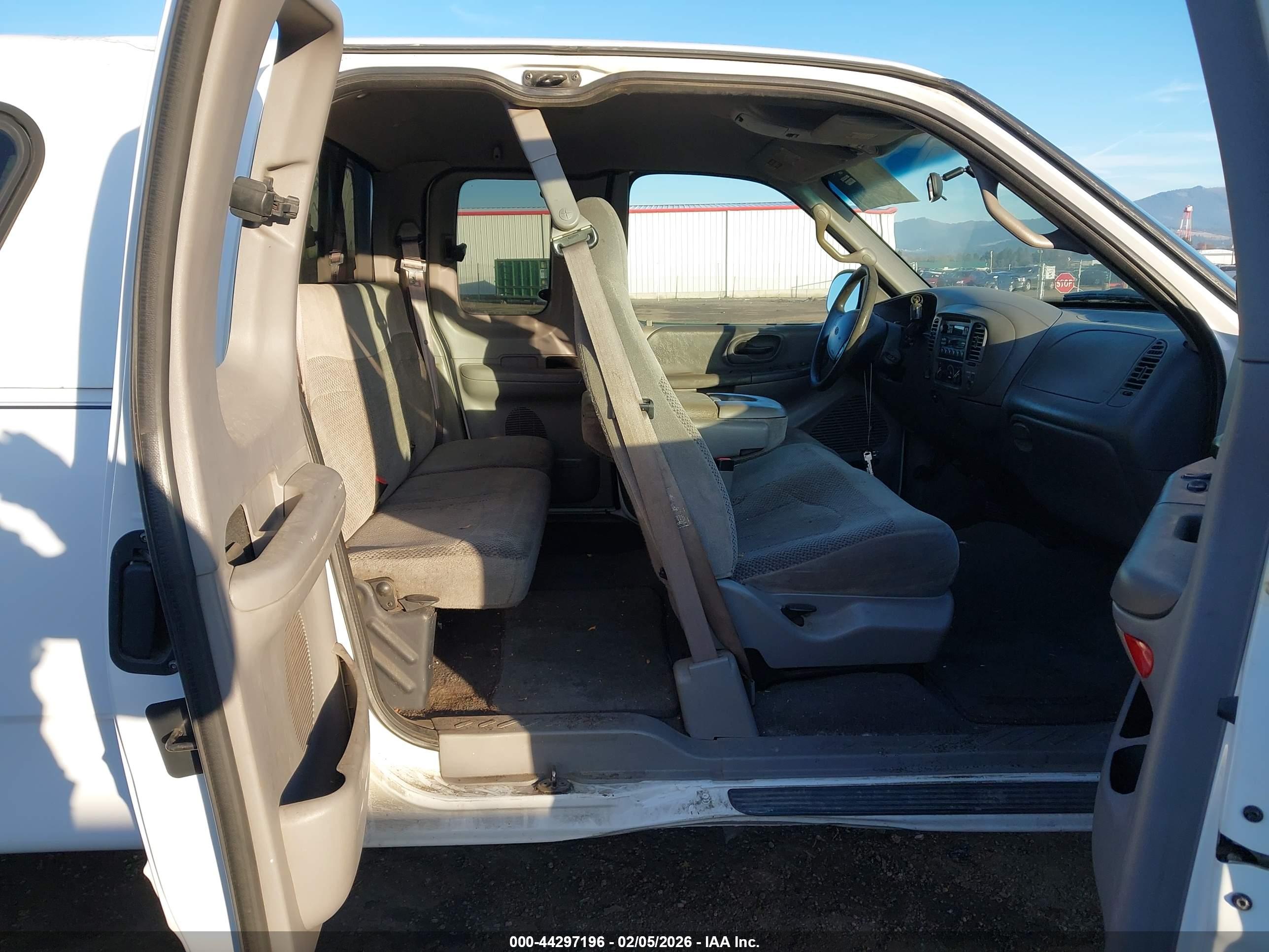 FORD F-150 image 8