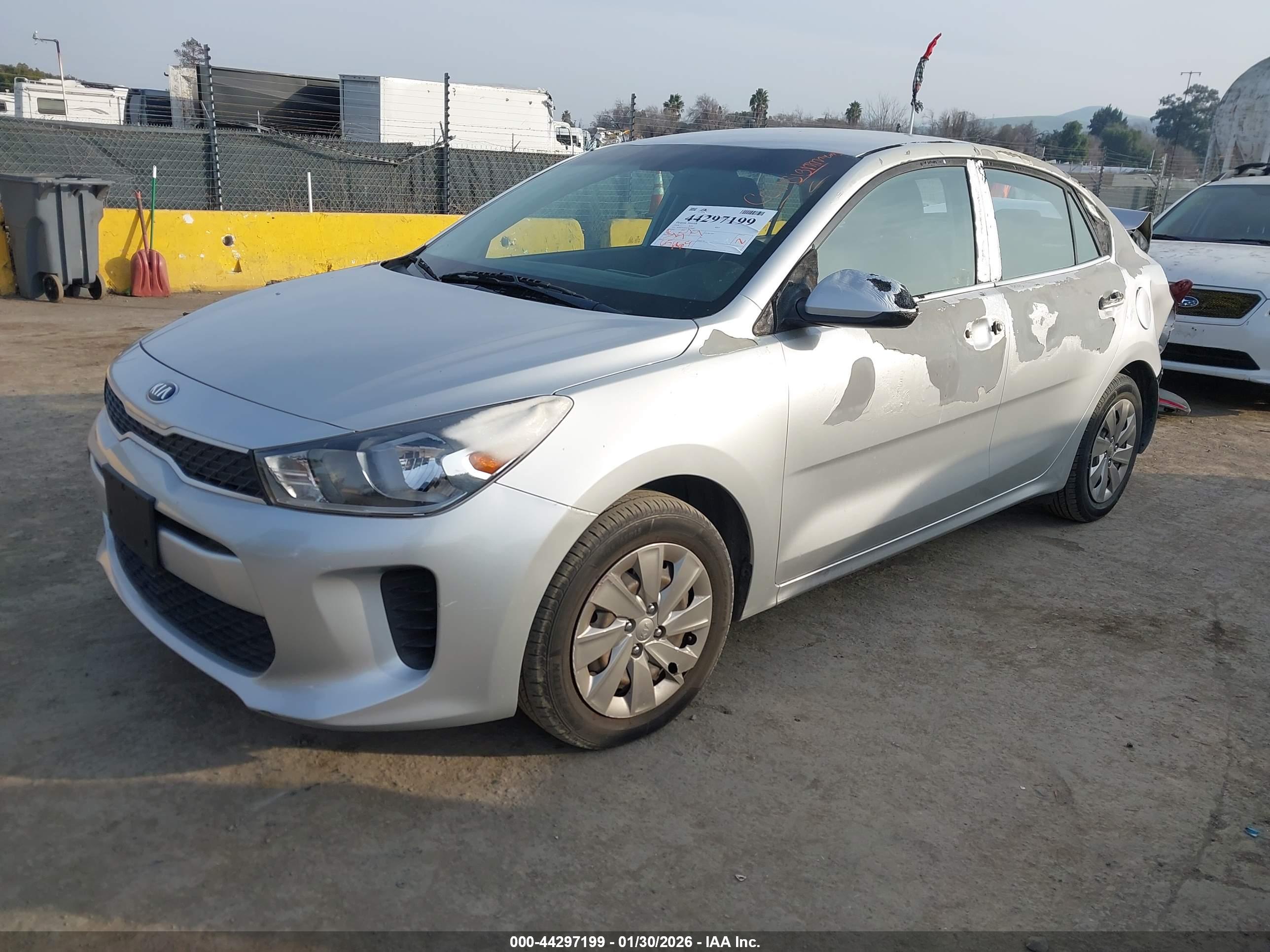 KIA RIO image 2
