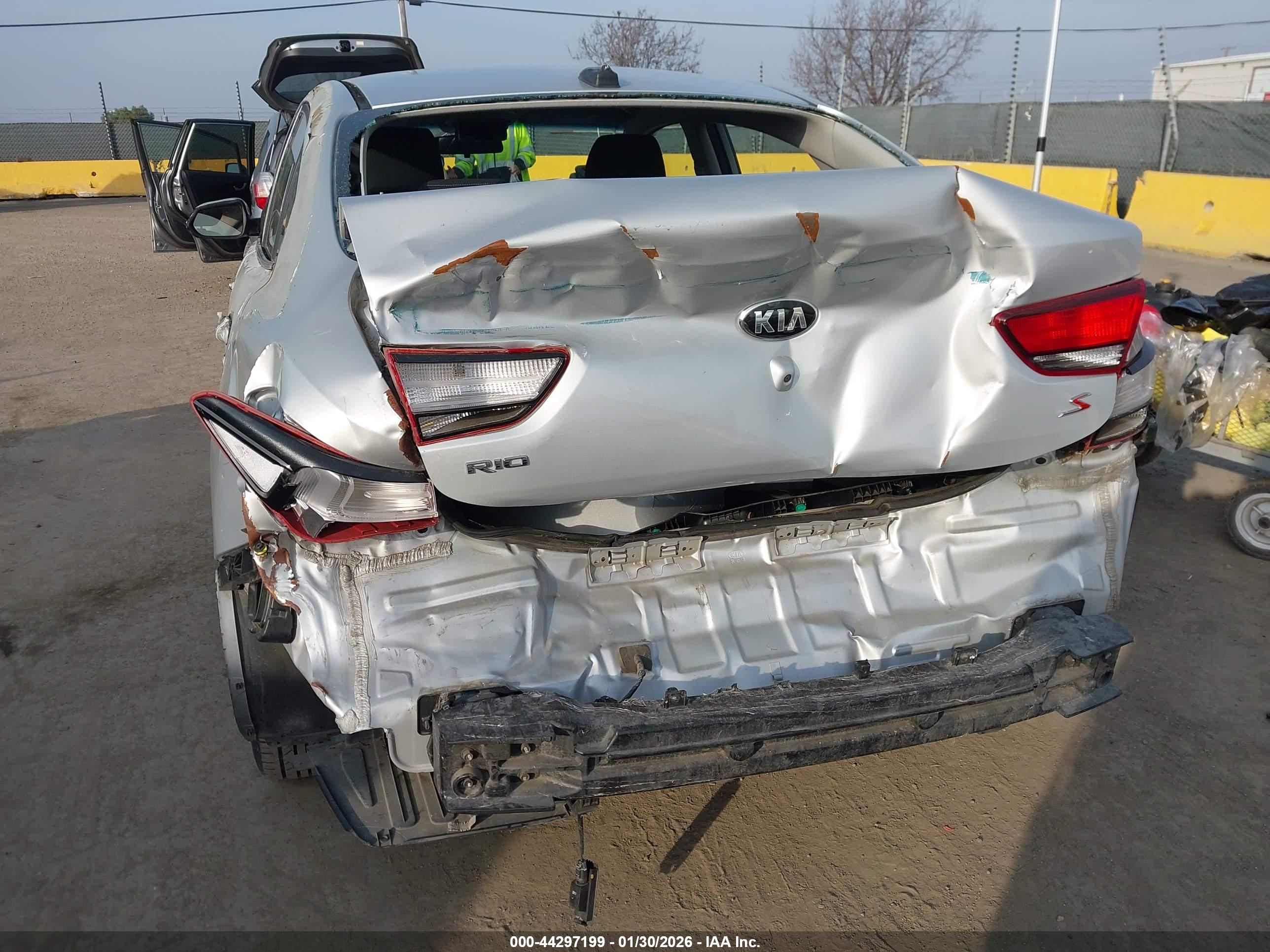 KIA RIO image 6