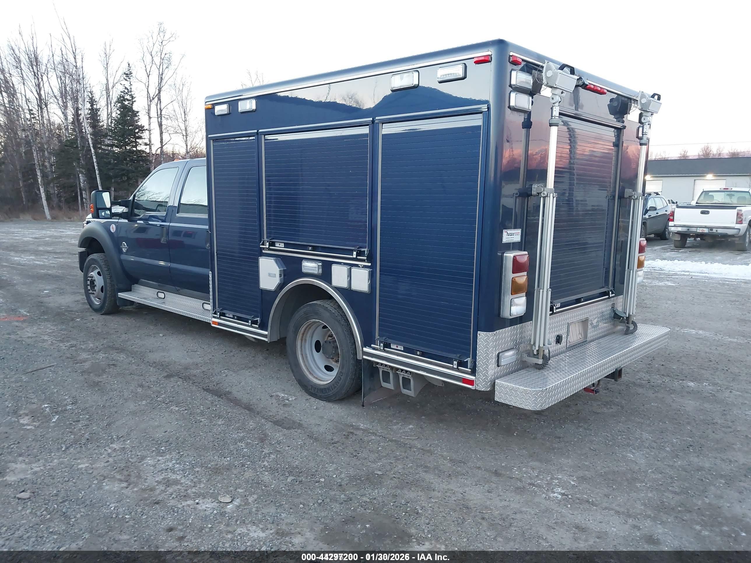 FORD F450 image 3