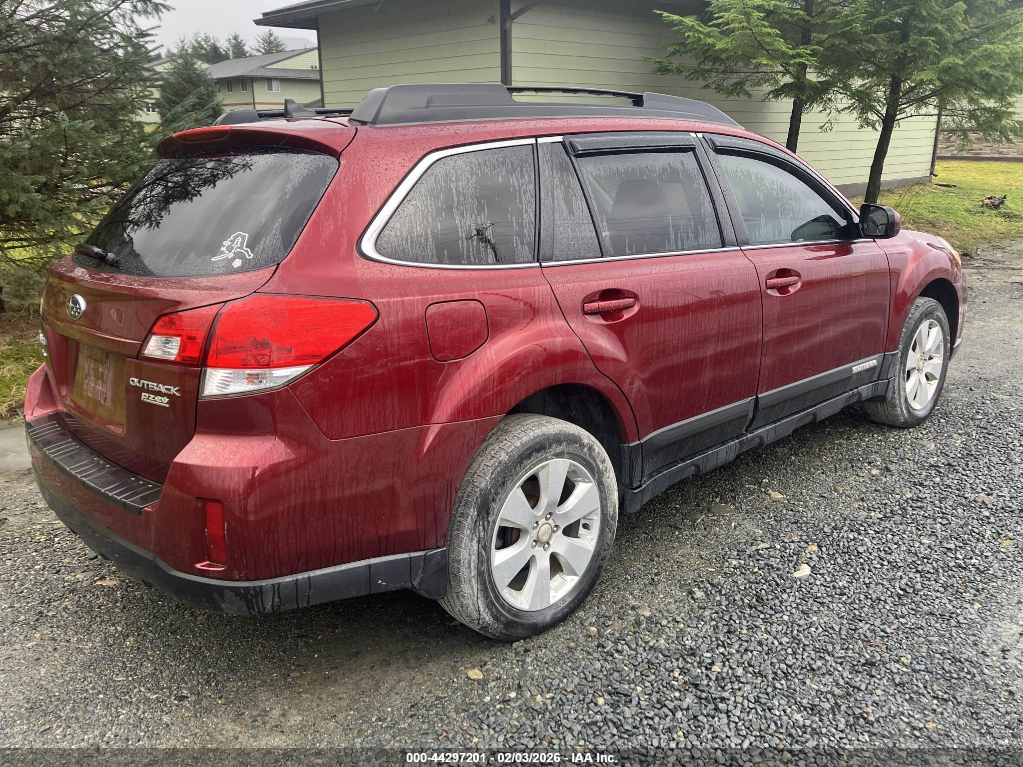 SUBARU OUTBACK image 4